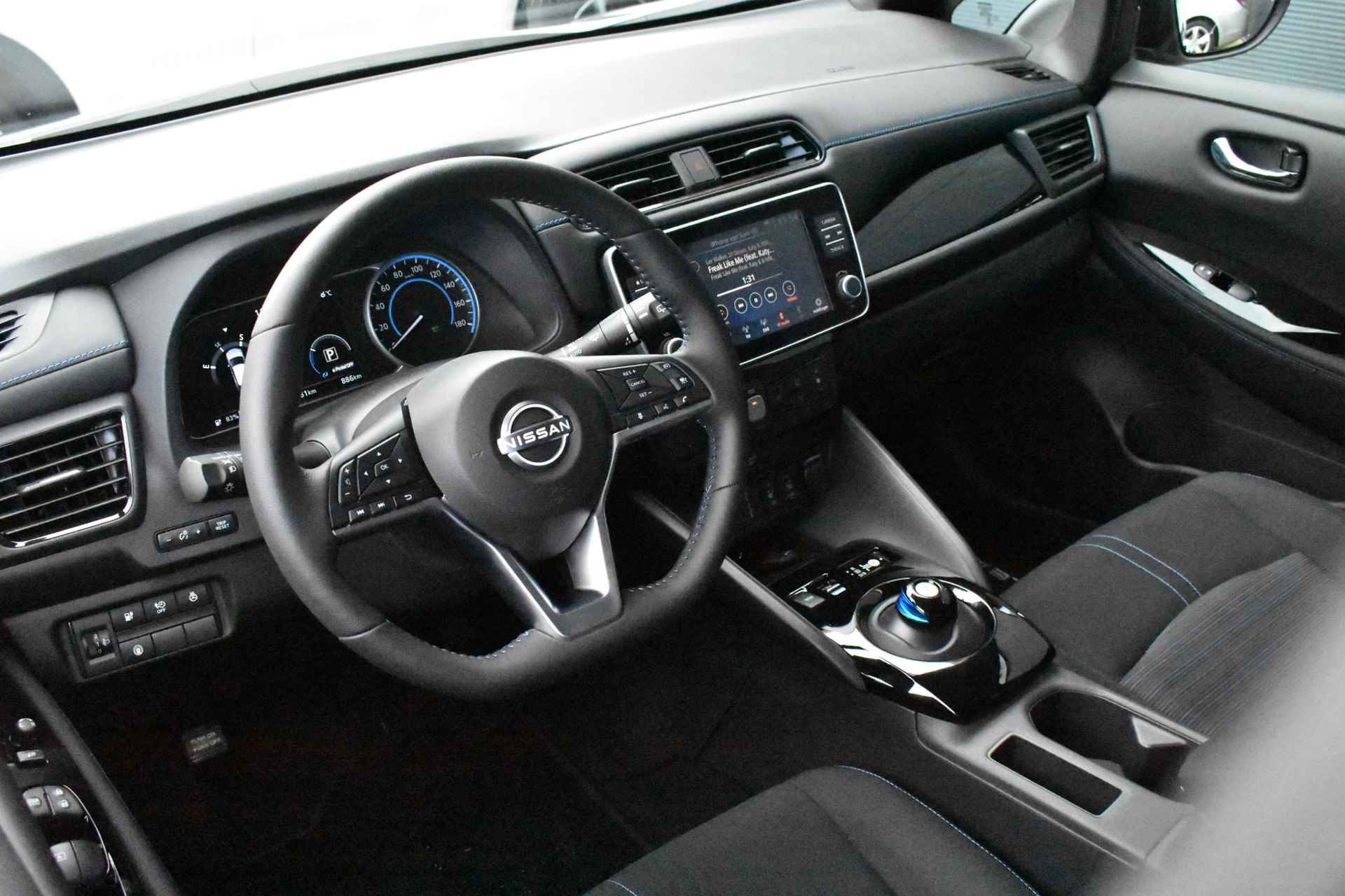 Nissan LEAF N-Connecta 39 kWh 150pk | Navigatie | 360 Camera | Stoelverwarming | Adaptive Cruise Control | - 14/38