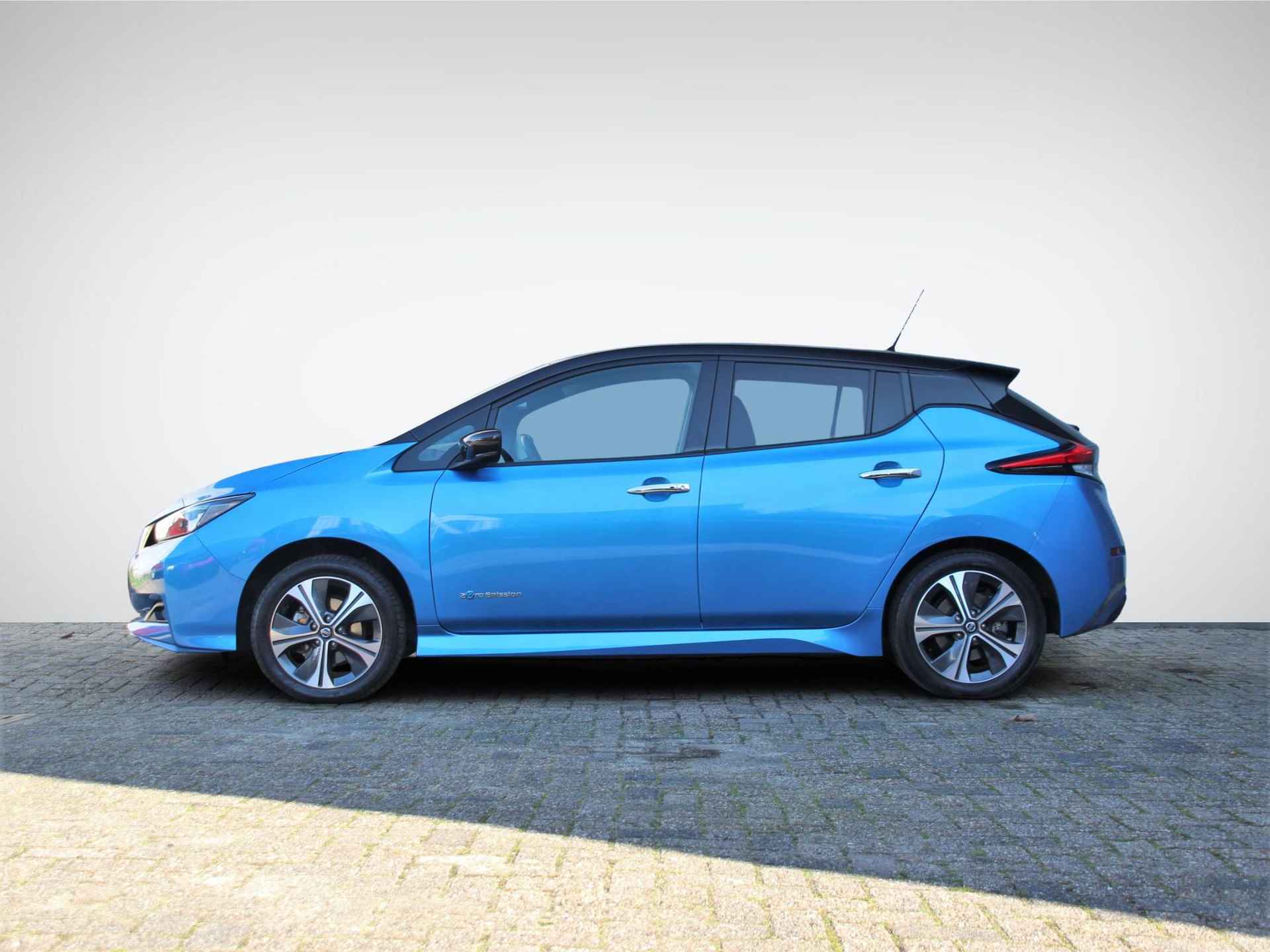 Nissan LEAF 3.Zero Limited Edition 62 kWh / PRIJS = RIJKLAAR! / Navigatie | 360° Camera | Apple Carplay/Android Auto | BOSE Audio | Adapt. Cruise Control | Stuur- + Stoelverwarming - 6/29