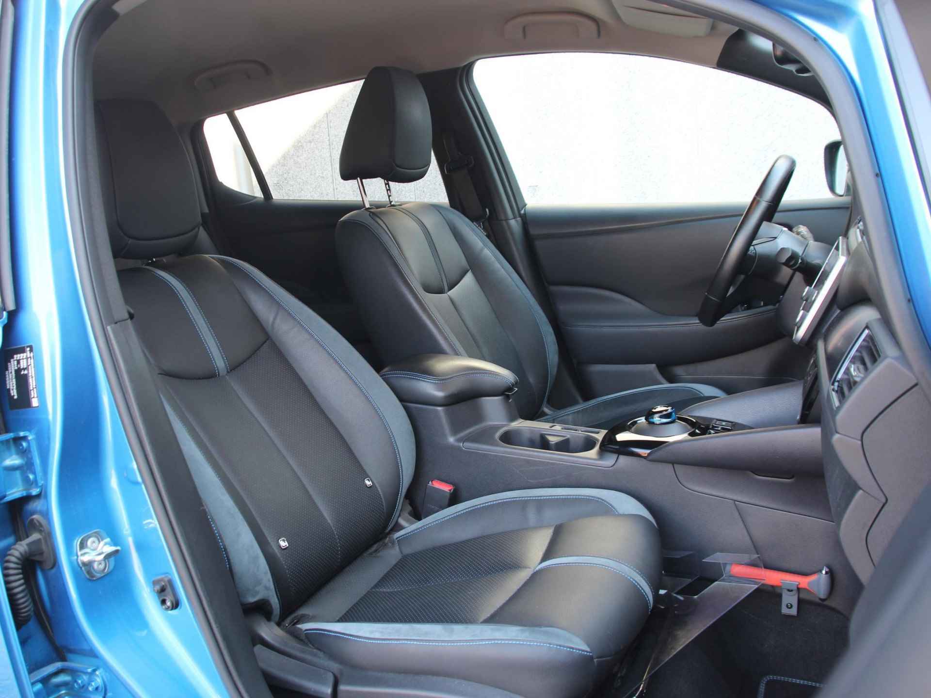 Nissan LEAF 3.Zero Limited Edition 62 kWh | Navigatie | 360° Camera | Apple Carplay/Android Auto | BOSE Audio | Adapt. Cruise Control | Stuur- + Stoelverwarming | Rijklaarprijs! - 10/29