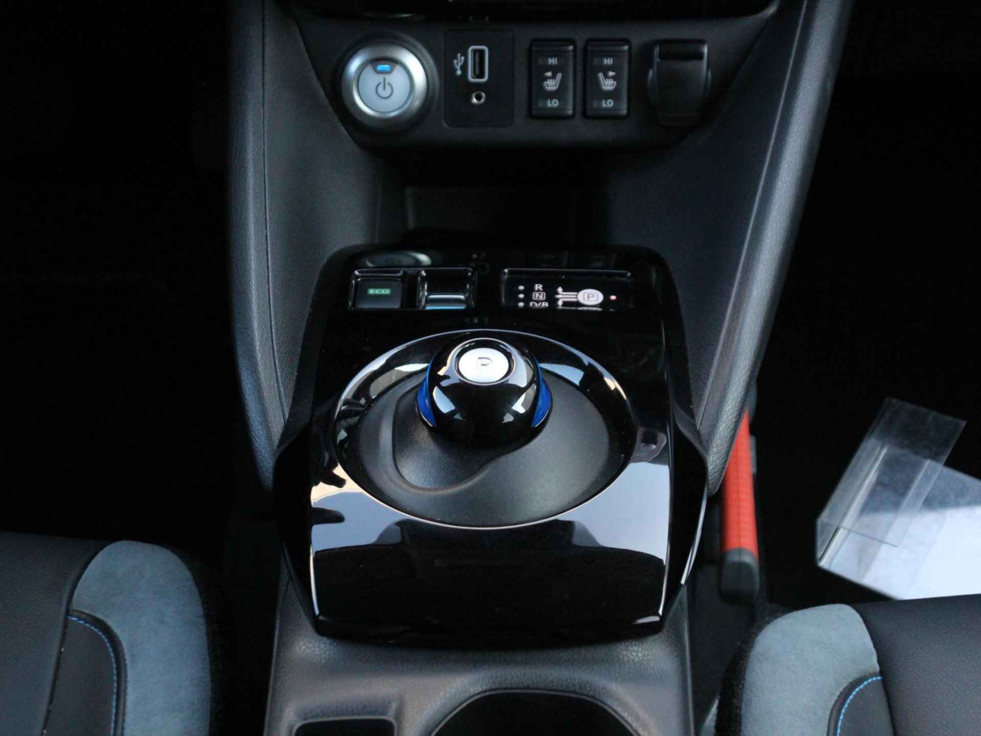 Nissan LEAF 3.Zero Limited Edition 62 kWh / PRIJS = RIJKLAAR! / Navigatie | 360° Camera | Apple Carplay/Android Auto | BOSE Audio | Adapt. Cruise Control | Stuur- + Stoelverwarming - 20/29