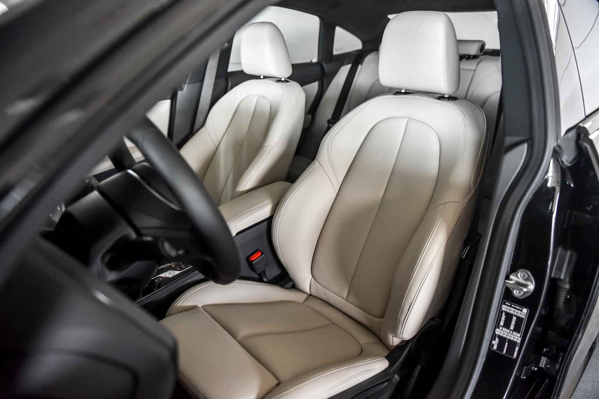 BMW 2 Serie Gran Coupé 218i M Sport Edition | Glazen panoramadak | Comfort Access - 11/21