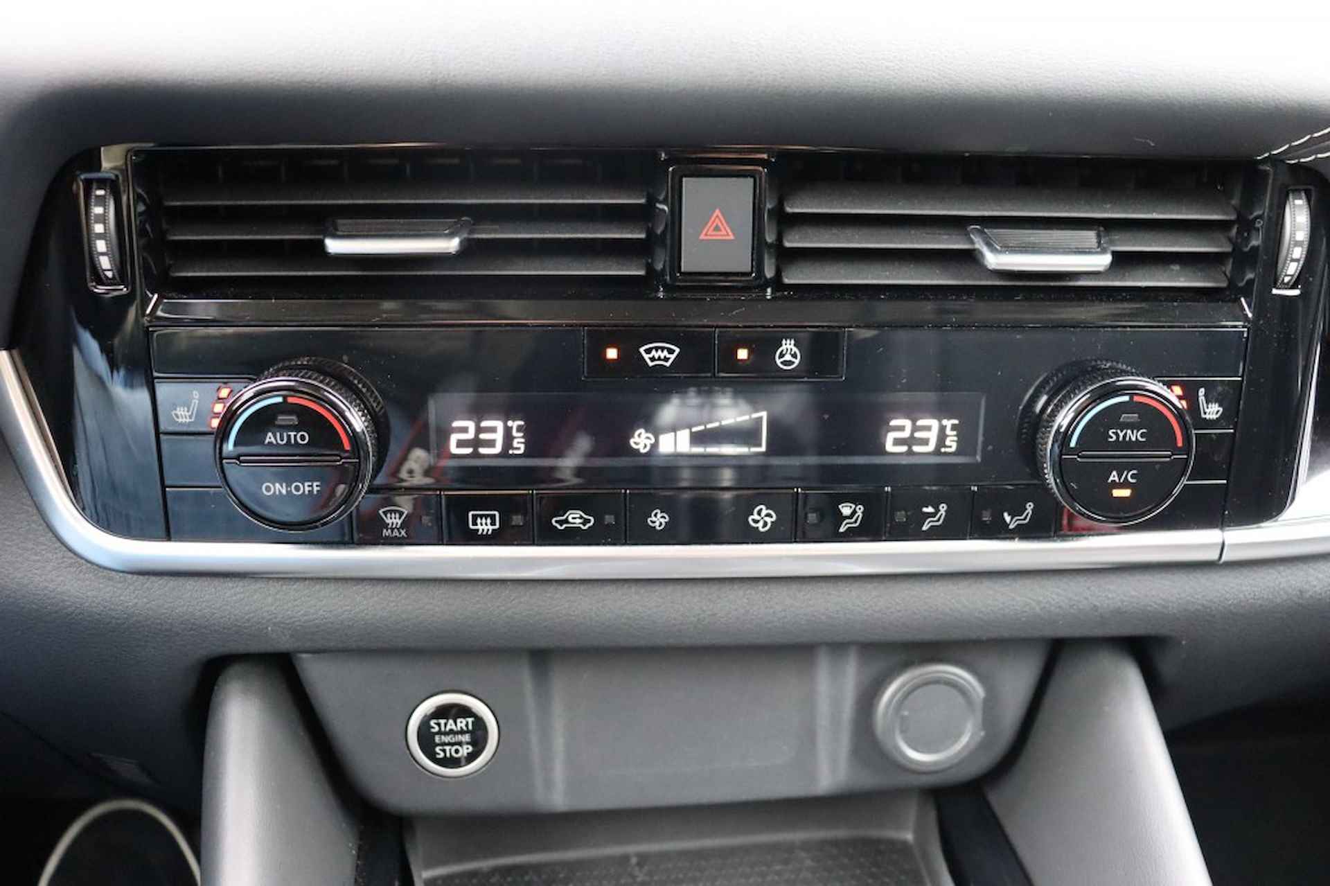 NISSAN Qashqai 1.3 MHEV N-Connecta - Navi - 360 camera - stoelverwarming - 31/51