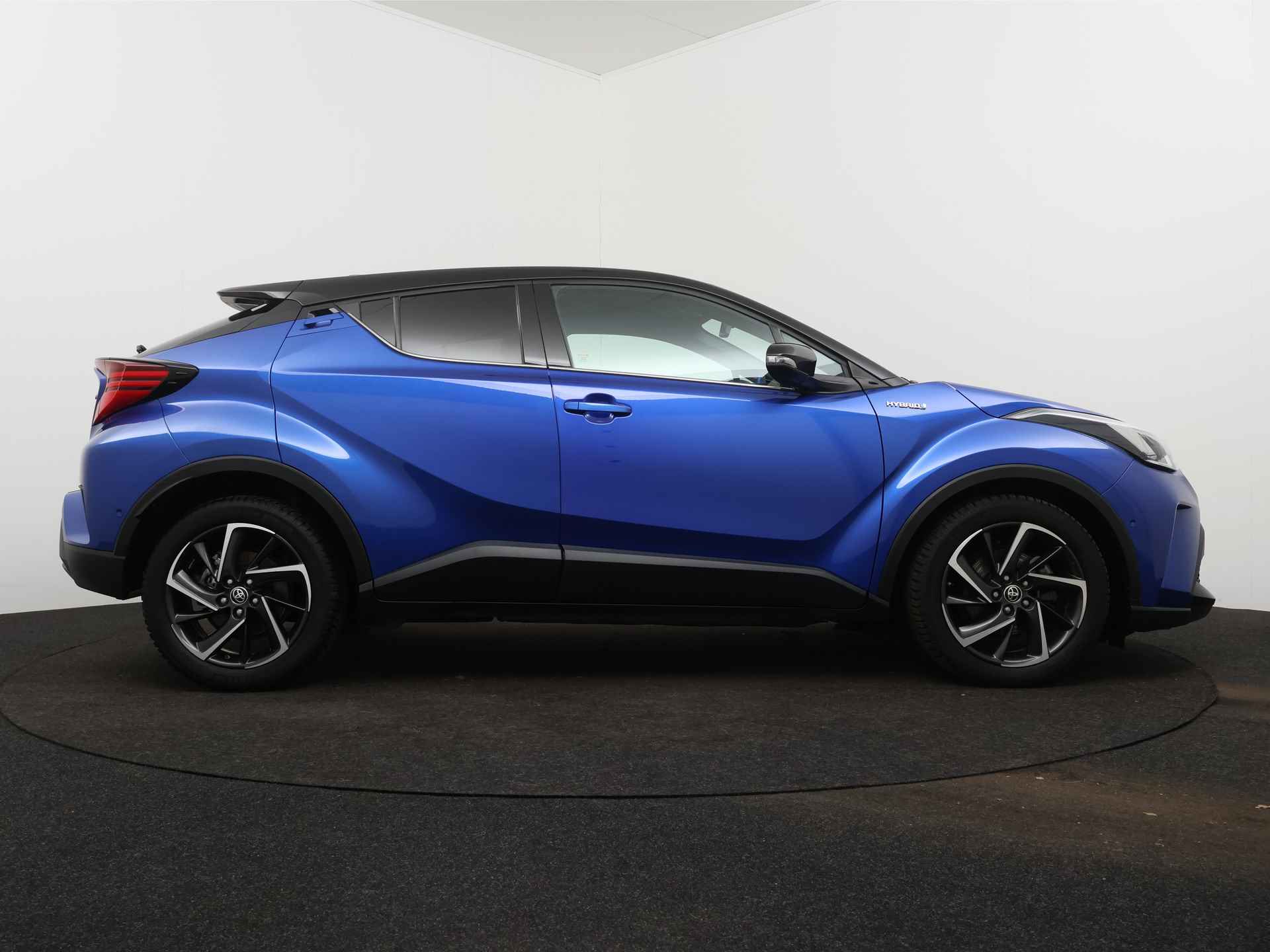 Toyota C-HR 1.8 Hybrid Bi-Tone Limited | JBL | Afneembare Trekhaak | Stuur-/Stoelverwarming | Parkeerhulp | Navigatie | LED | * - 16/47