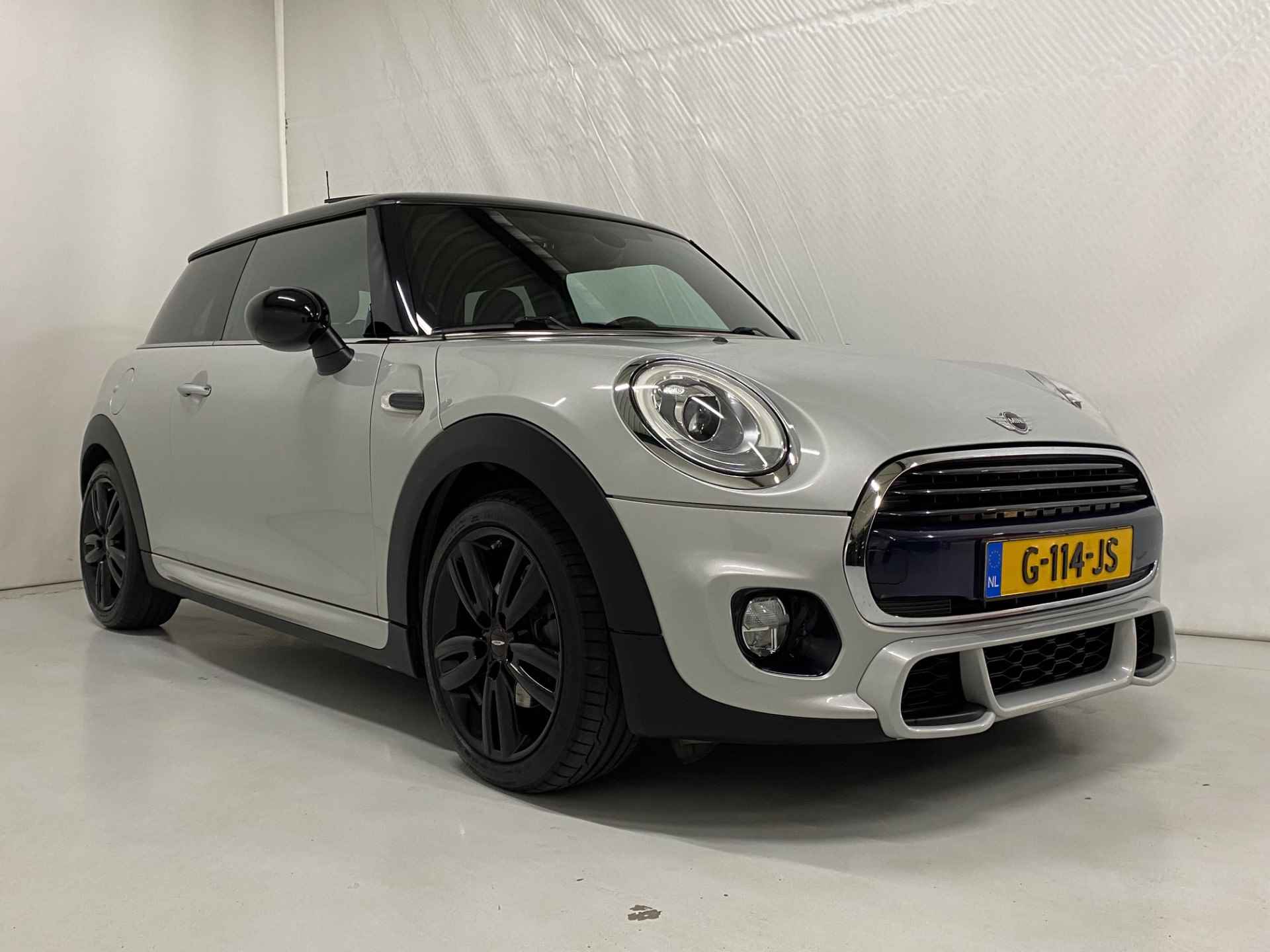 MINI Mini 1.5 Cooper Chili Serious Business JCW Works Panodak HarmanKardon Navi - 40/42