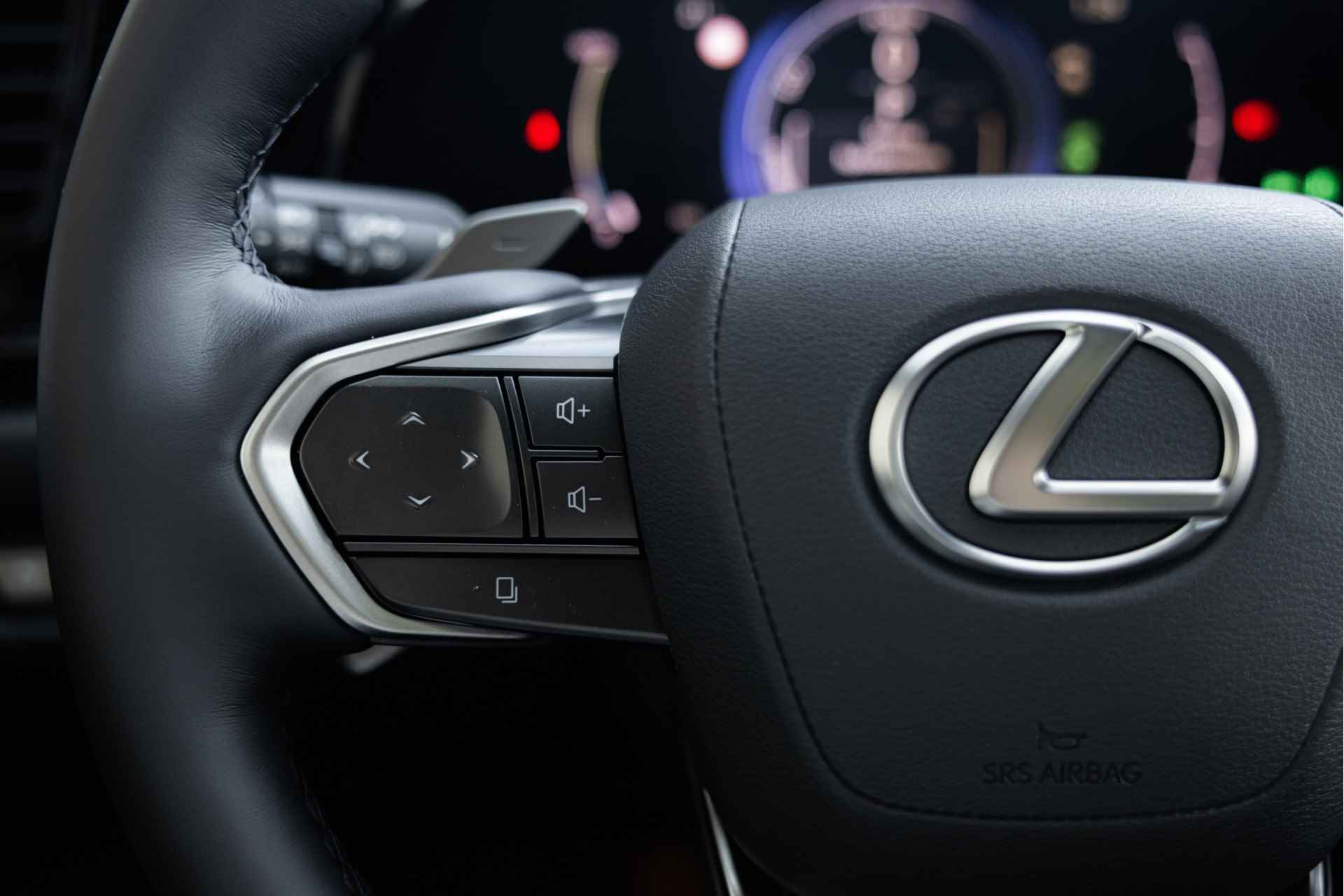 Lexus NX 450h+ AWD Overtrail Line Limited | Adaptive Suspension |  Stoelverwarming & Koeling | Panoramic View | - 19/65