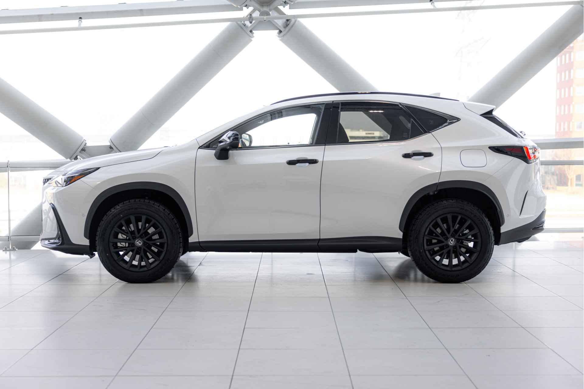 Lexus NX 450h+ AWD Overtrail Line Limited | Adaptive Suspension |  Stoelverwarming & Koeling | Panoramic View | - 24/65