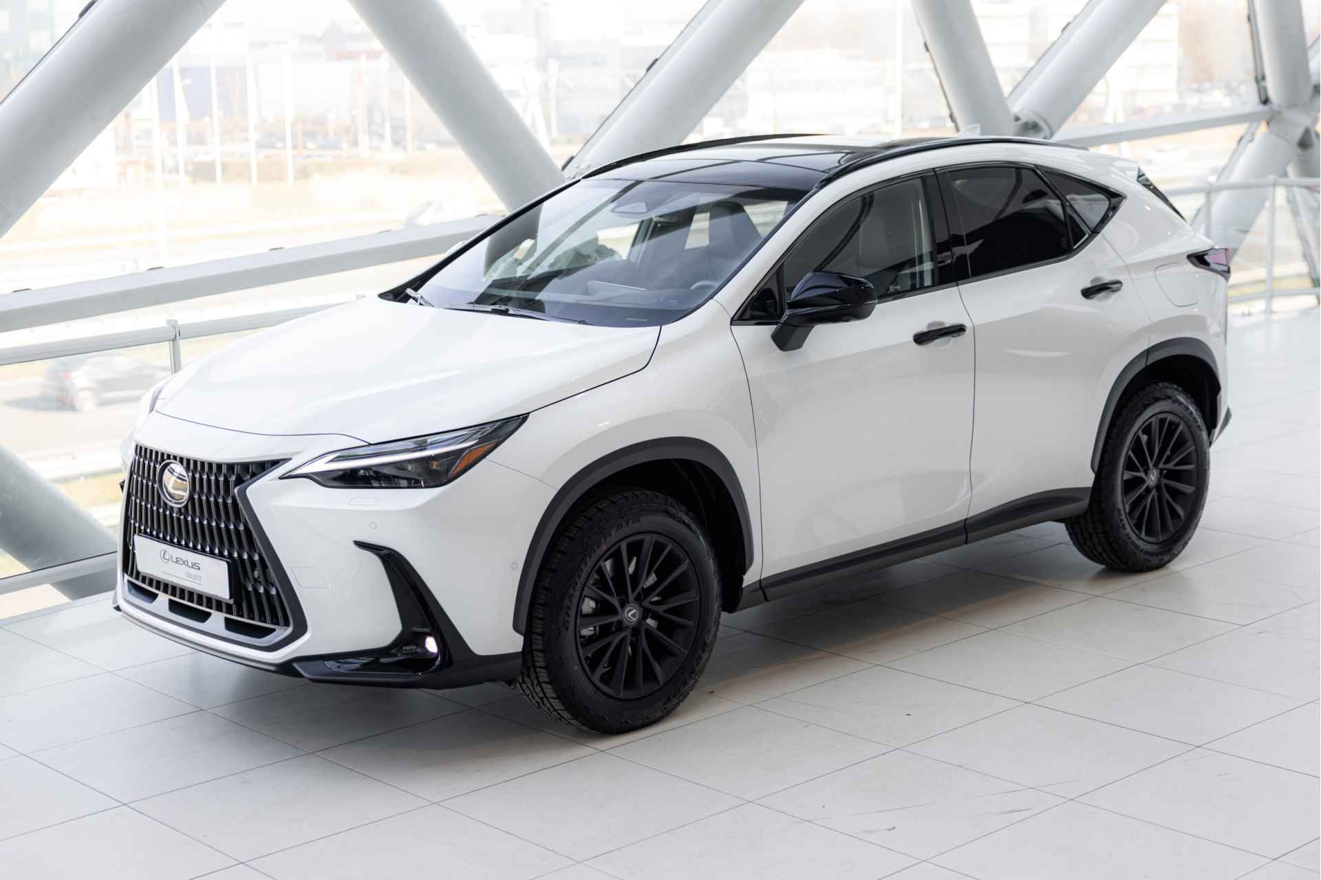 Lexus NX 450h+ AWD Overtrail Line Limited | Adaptive Suspension |  Stoelverwarming & Koeling | Panoramic View | - 30/65