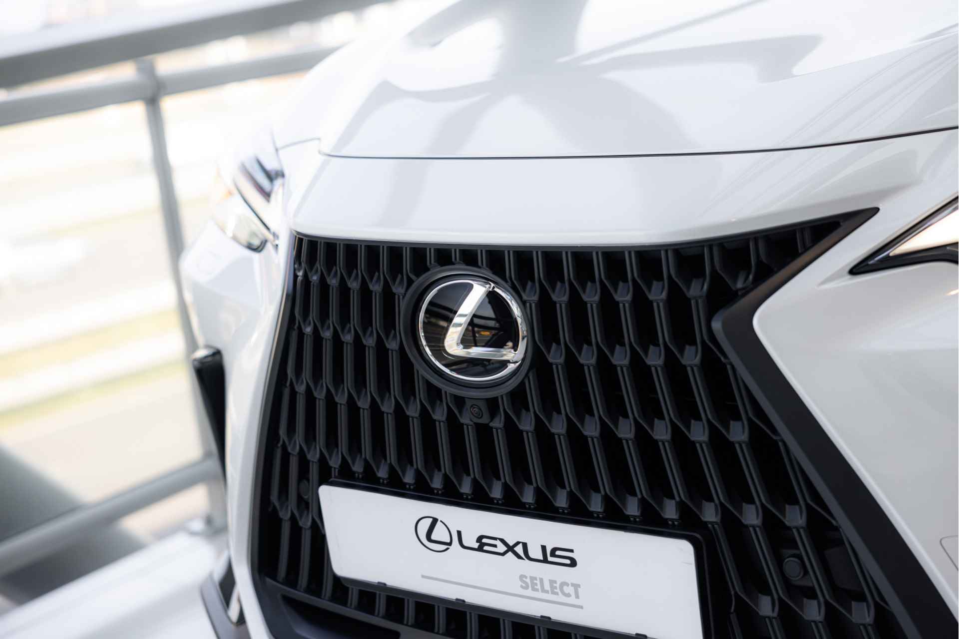 Lexus NX 450h+ AWD Overtrail Line Limited | Adaptive Suspension |  Stoelverwarming & Koeling | Panoramic View | - 42/65