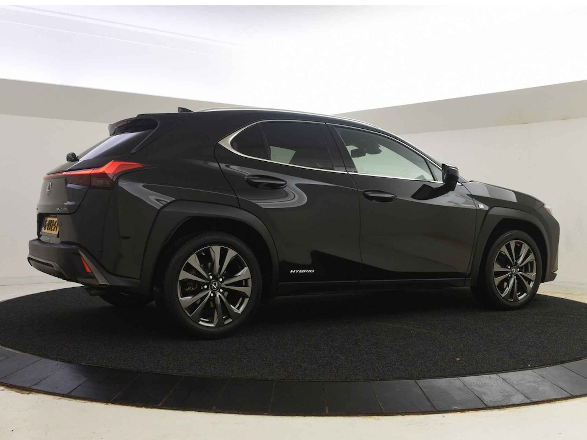 Lexus UX 250h F Sport Line | PDC V+A | Stuur en Stoelverwarming - 8/51