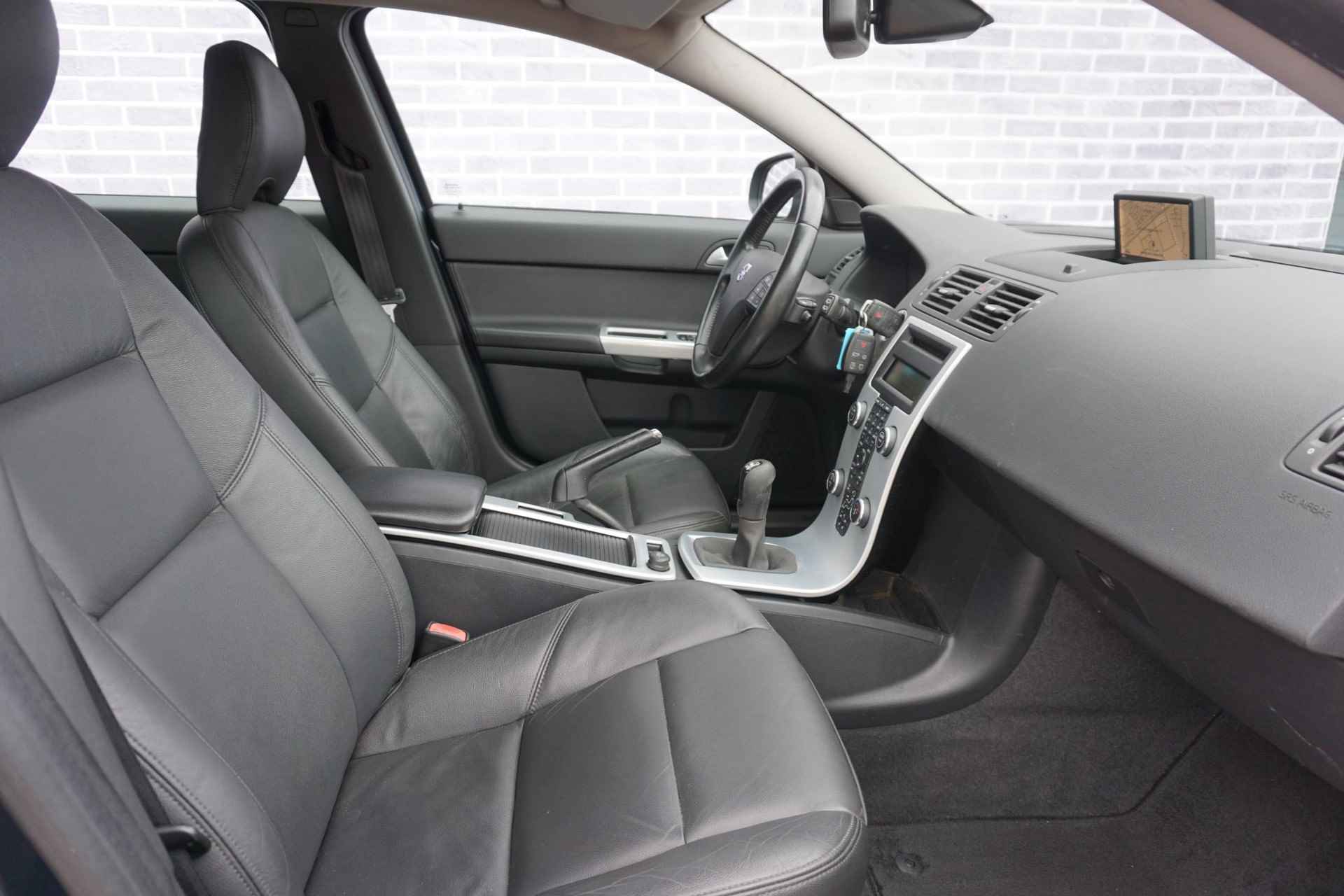 Volvo V50 2.0 Limited Edition | Stoelverwarming | Leder | automatisch dimmende binnenspiegel | Navigatie | Parkeersensoren | Regensensor | - 6/22