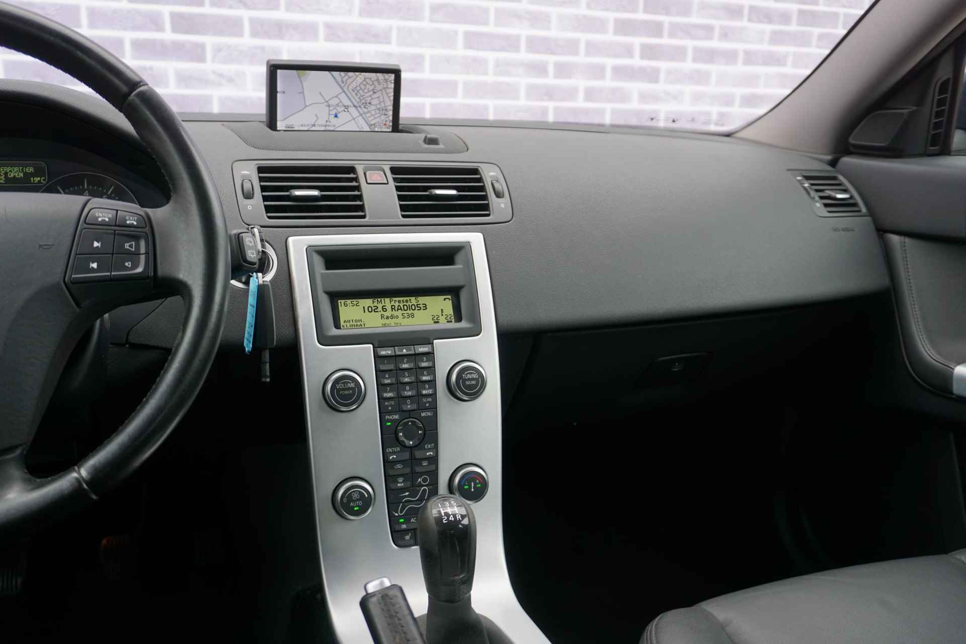 Volvo V50 2.0 Limited Edition | Stoelverwarming | Leder | automatisch dimmende binnenspiegel | Navigatie | Parkeersensoren | Regensensor | - 19/22