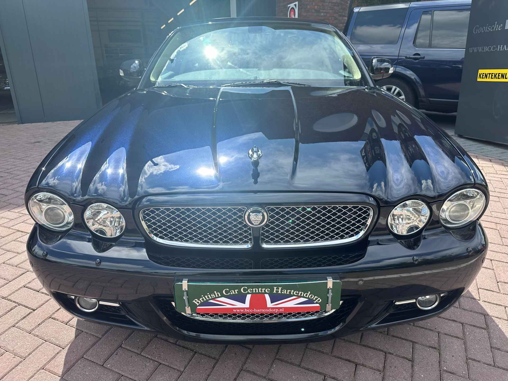 Jaguar XJ 2.7D V6 Portfolio - 2/25