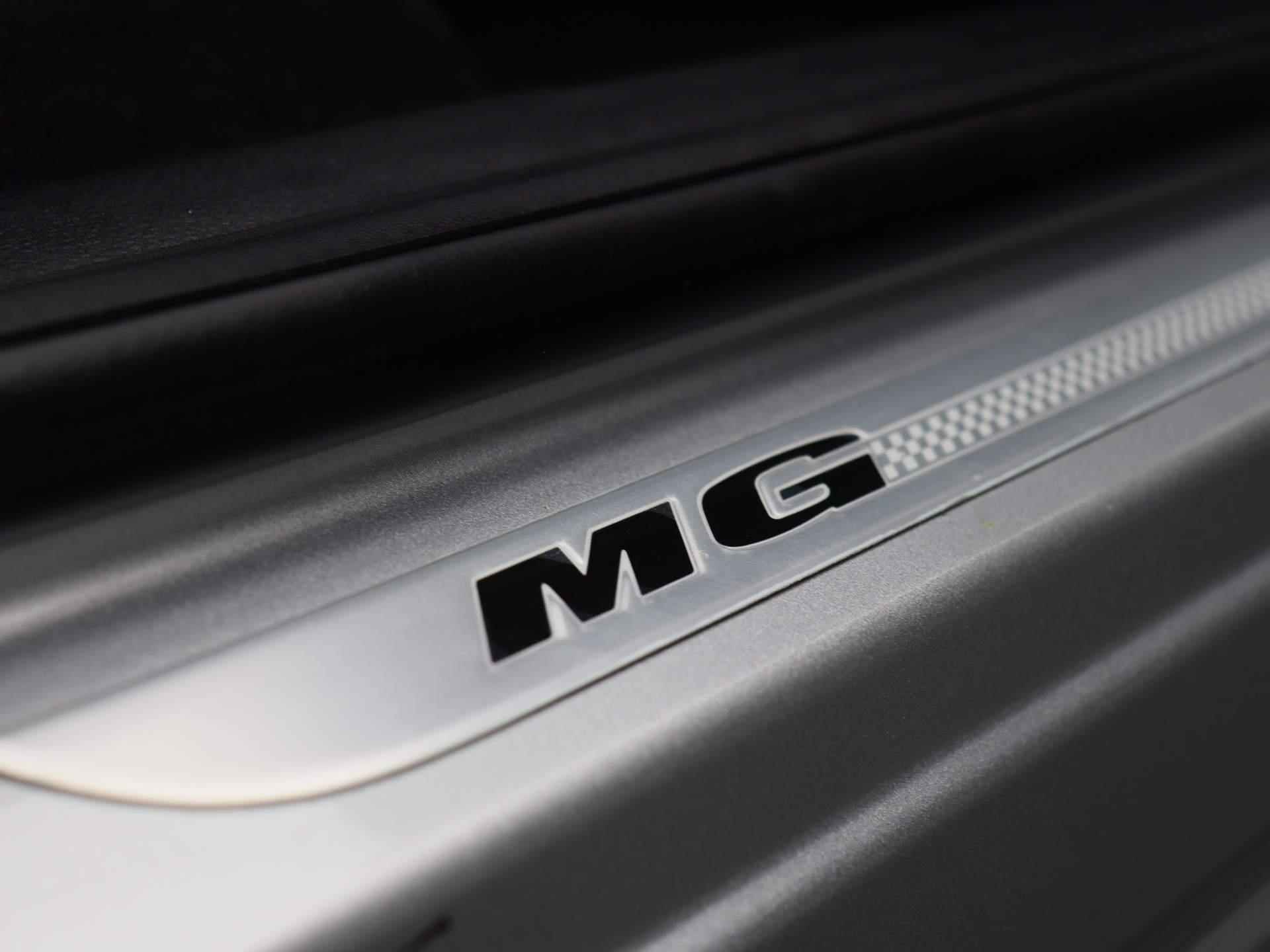 MG EHS 1.5 TGDI Luxury | Leder | Navigatie | ECC | PDC | LMV | Schuifdak | LED | BTW AUTO | - 33/45