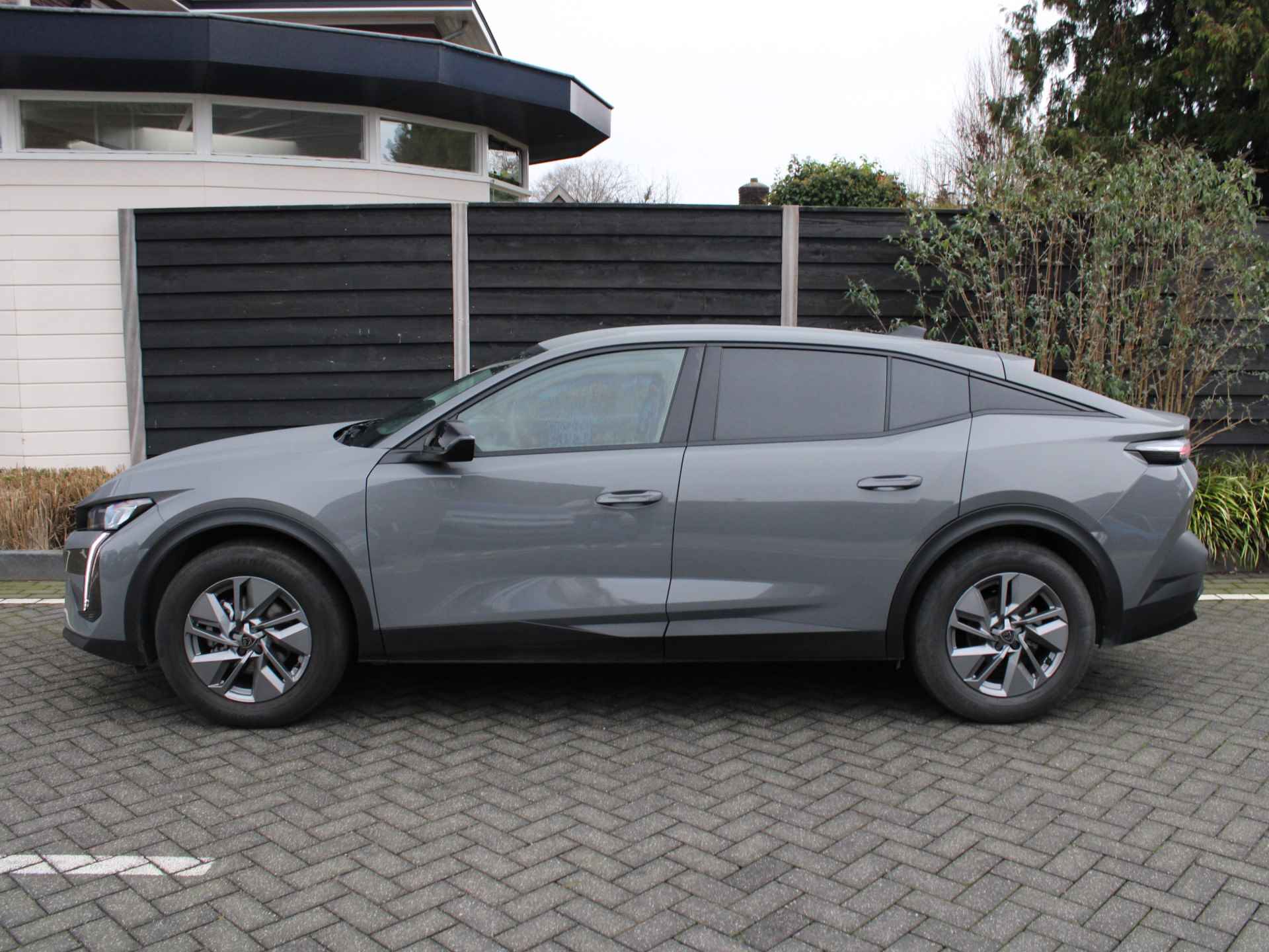 Peugeot 408 1.2 PureTech Allure 130PK Automaat Navigatie, Achteruitrijcamera, Parkeersensoren Achter, Apple Carplay, Android Auto - 5/37