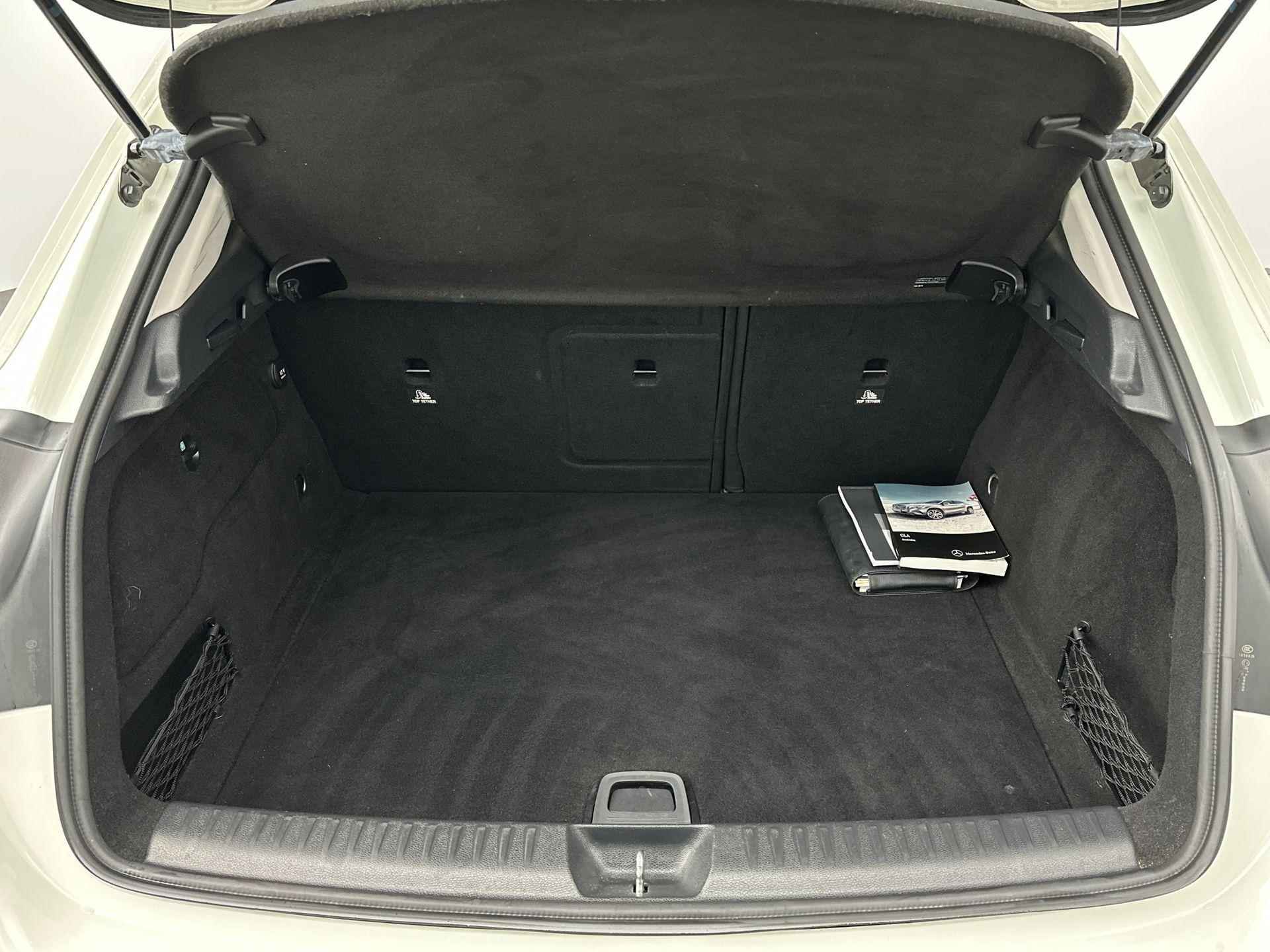 Mercedes-Benz GLA-klasse 180 Ambition | Navigatie | Verwamde Stoelen | Sportstoelen | Camera | LMV | - 19/25