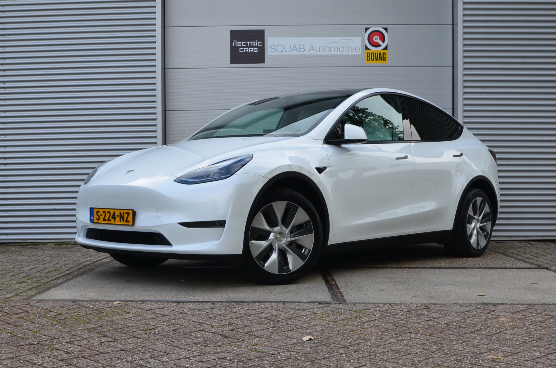 Tesla Model Y Long Range AWD 75 kWh AutoPilot, Rijklaar prijs