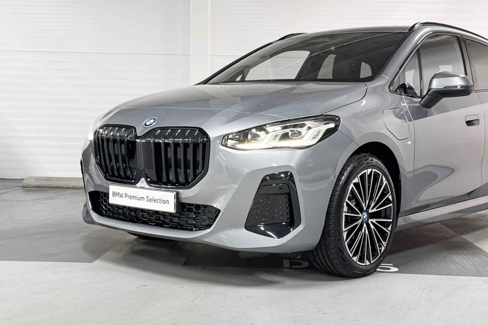 BMW 2 Serie Active Tourer 225e xDrive | M-Sport | Premium Pack | Comfort Pack | Harman/Kardon | Comfort Access - 18/19