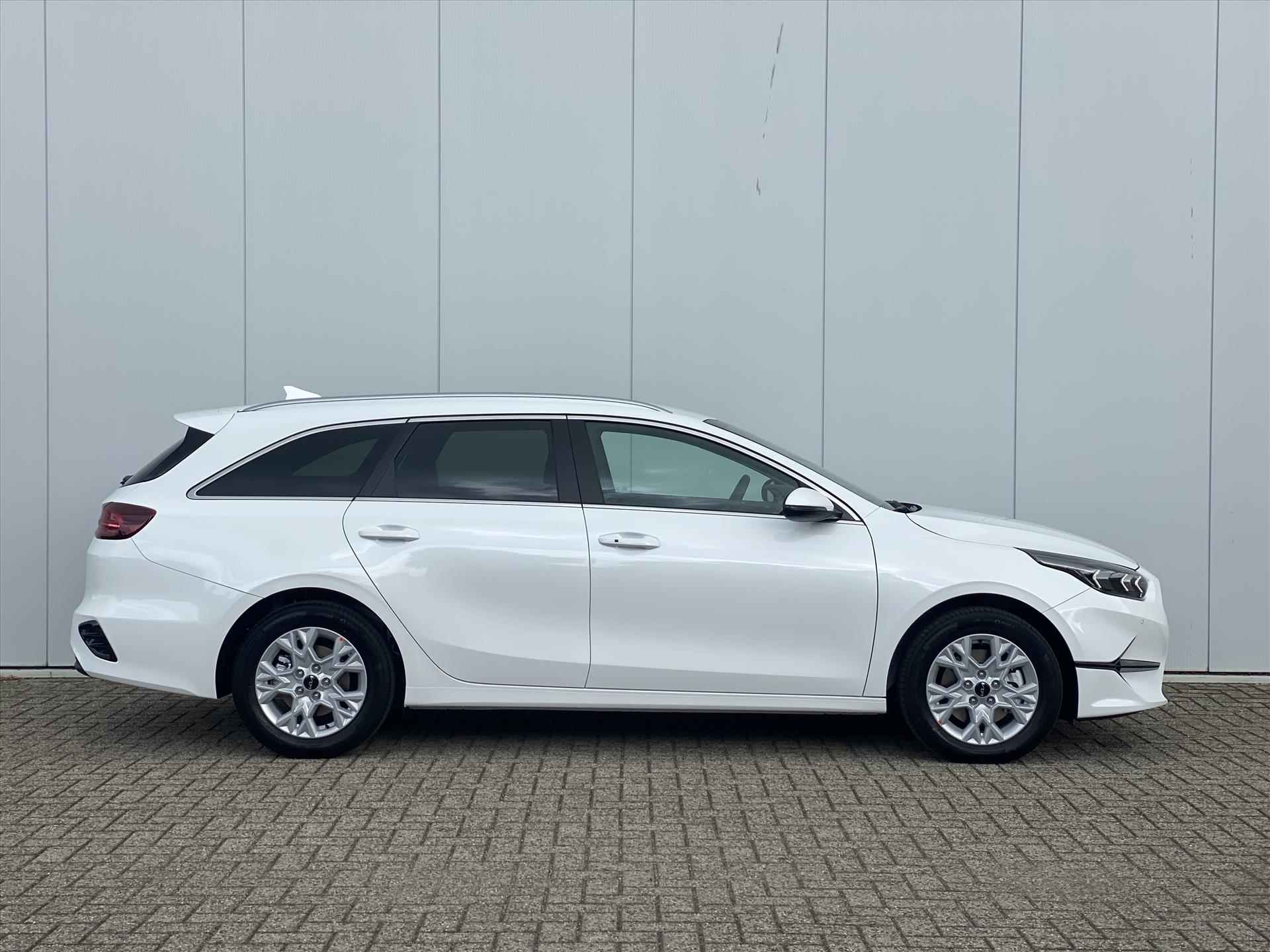 KIA Ceed Sw 1.5 T-GDi 140pk DCT7 DynamicPlusLine | Navigatie | KeyLess | Camera | Elektrische kofferbak | Stoel & Stuur verwarming | - 4/44