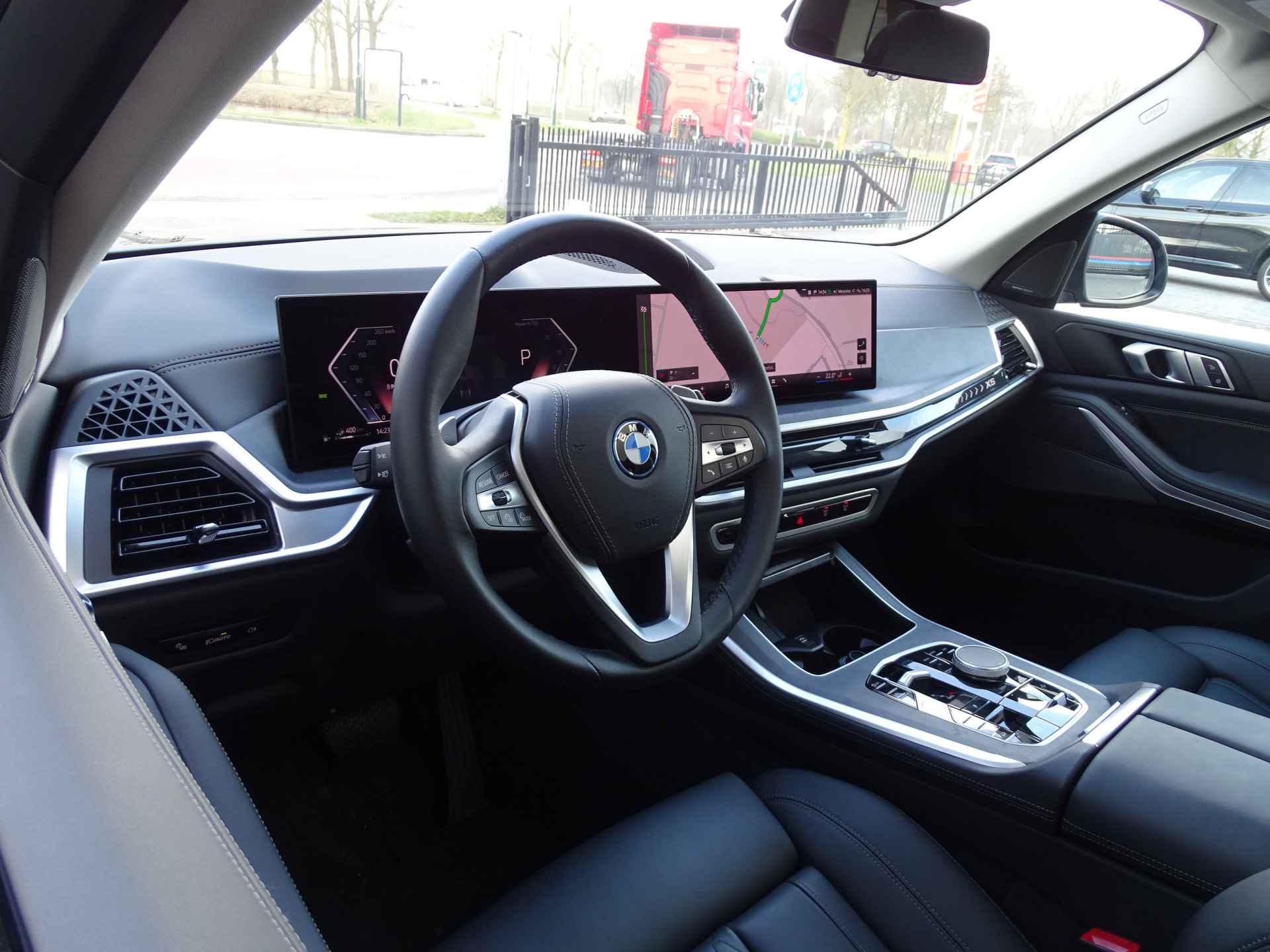 BMW X5 xDrive50e Pano.Dak Elek.Trekhaak Alu.Dorpel Cockpit Plus Leder 4-Zone airco Extra getint-glas Comfortzetels Harman/Kardon 21''LM - 24/61