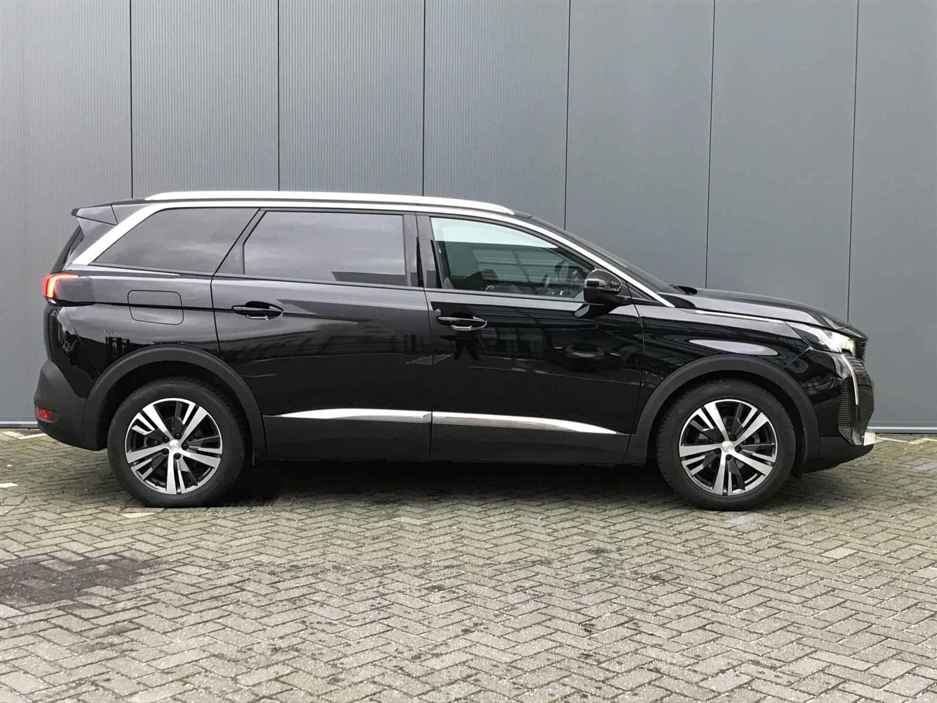 Peugeot 5008 1.2 130pk 7-Zits Allure Automaat | Led | Leder | Camera | Climate | Keyless | NL. Auto | Navigatie | 18" Lichtmetaal | Cruisecon - 3/28