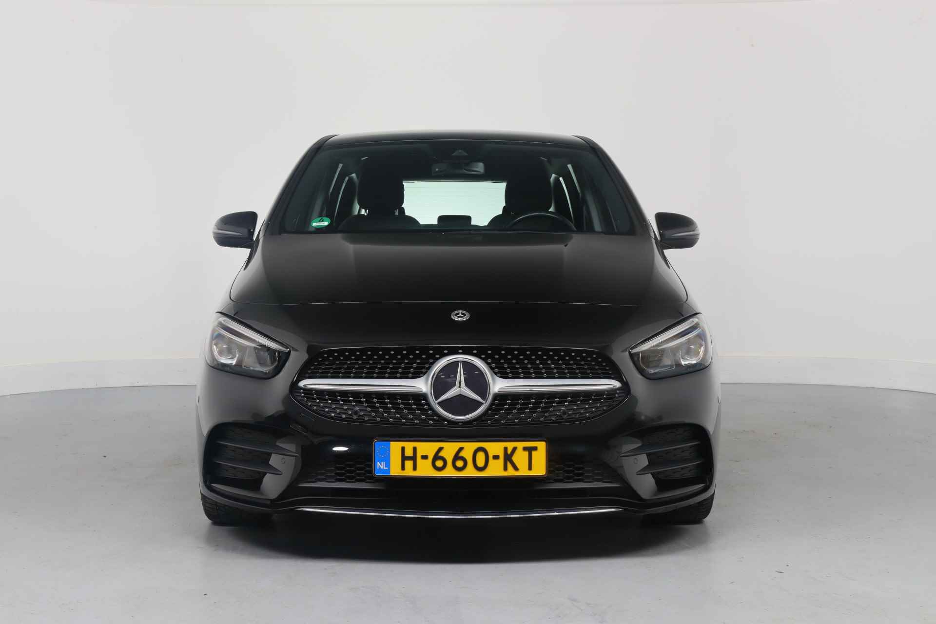 Mercedes-Benz B-Klasse 180 Business Solution AMG | Widescreen | Led | Sportstoelen | Stoelverwarming | Elektr Achterklep | Camera | Navigatie | Climate - 2/38