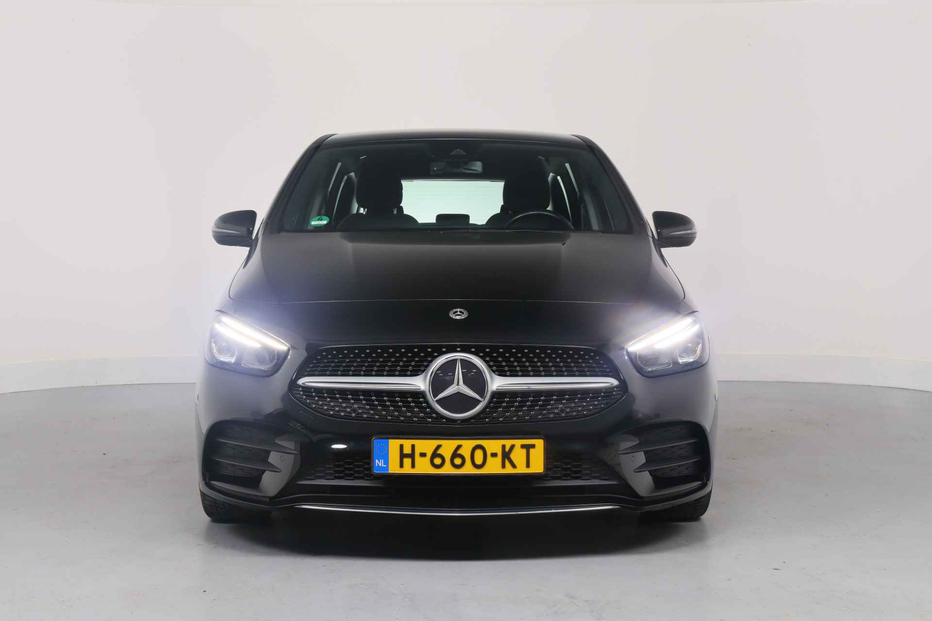 Mercedes-Benz B-Klasse 180 Business Solution AMG | Widescreen | Led | Sportstoelen | Stoelverwarming | Elektr Achterklep | Camera | Navigatie | Climate - 3/38