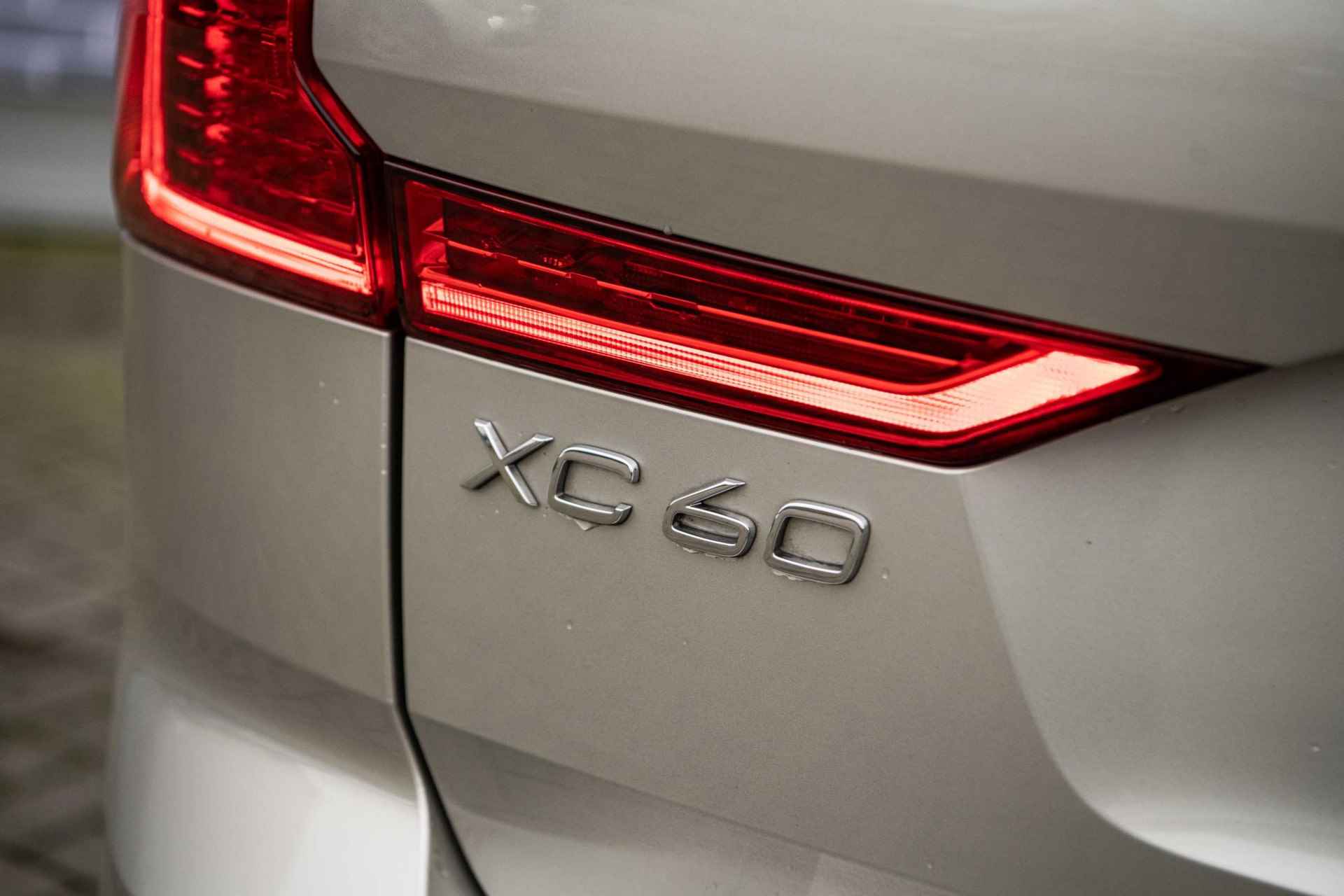 Volvo XC60 2.0 Recharge T6 AWD Inscription Fin. € 846 p/m | Trekhaak | Panoramadak | LED | Power Seats | Park Assist | Keyless | - 40/42
