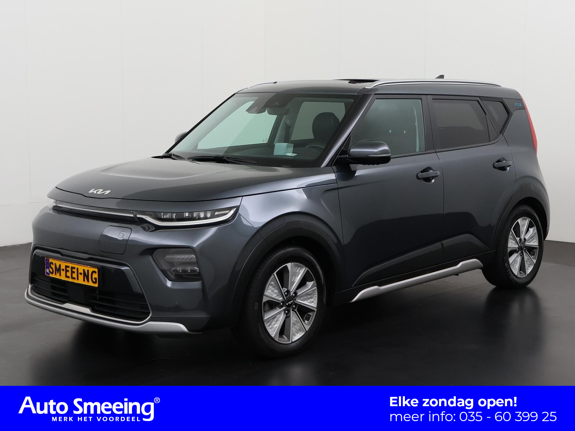 Kia e-Soul ExecutiveLine 64 kWh | 24945 na subsidie | 3 Fasen | Schuifdak | Head Up | Leder | Zondag Open!