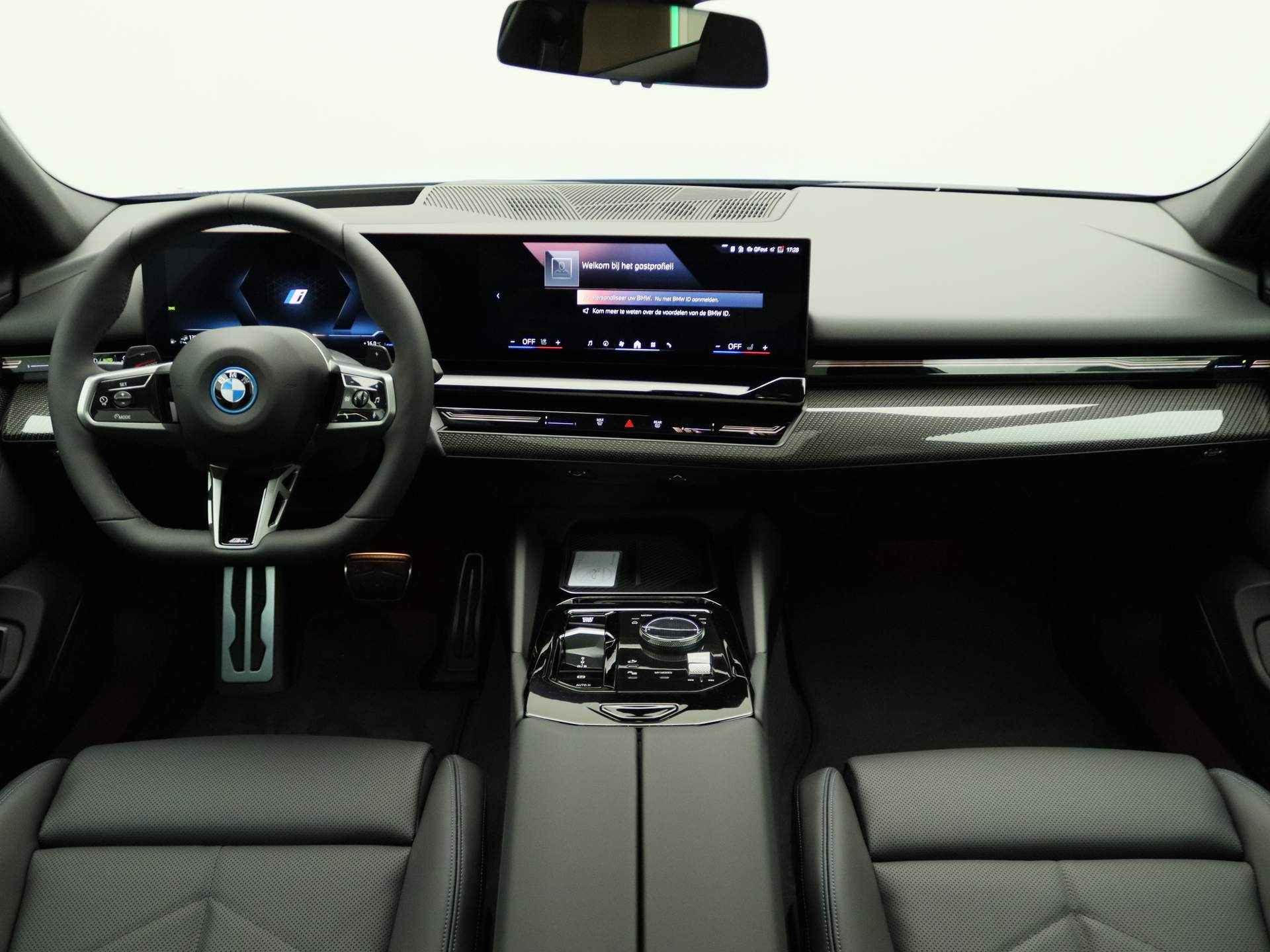 BMW 5 Serie Sedan 530e | M Sportpakket Pro | Innovation Pack | Travel Pack - 12/36