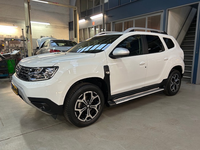 Dacia Duster 1.0 Tce 100pk 4x2 Prestige | Climate control | Sidebars | Navigatie | Camera | Pdc V+A  | Lm velgen | Cruise control | NAP | Rijklaar prijs!