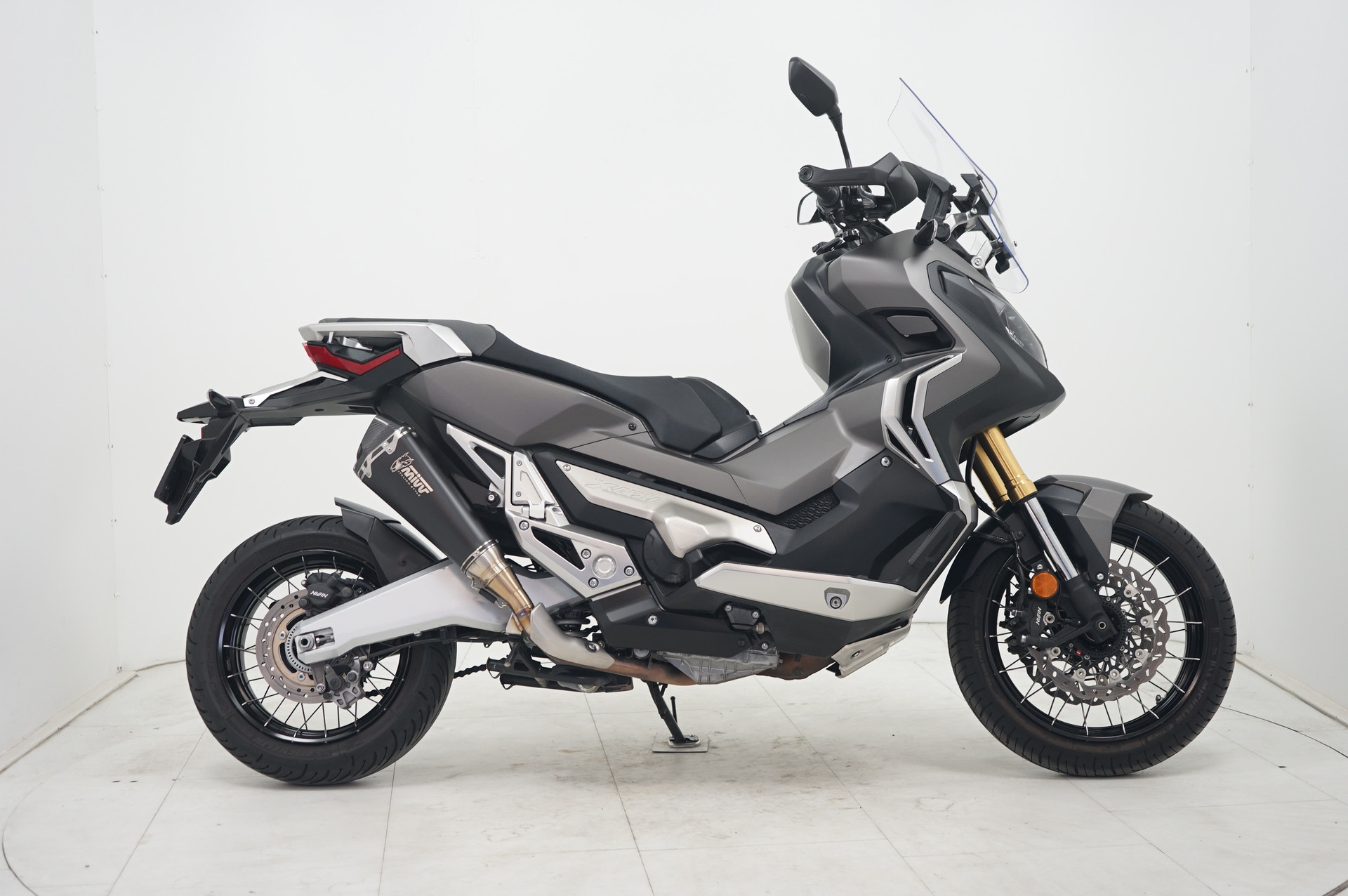 Honda X-ADV 750 GERESERVEERD RS T/M 10-9