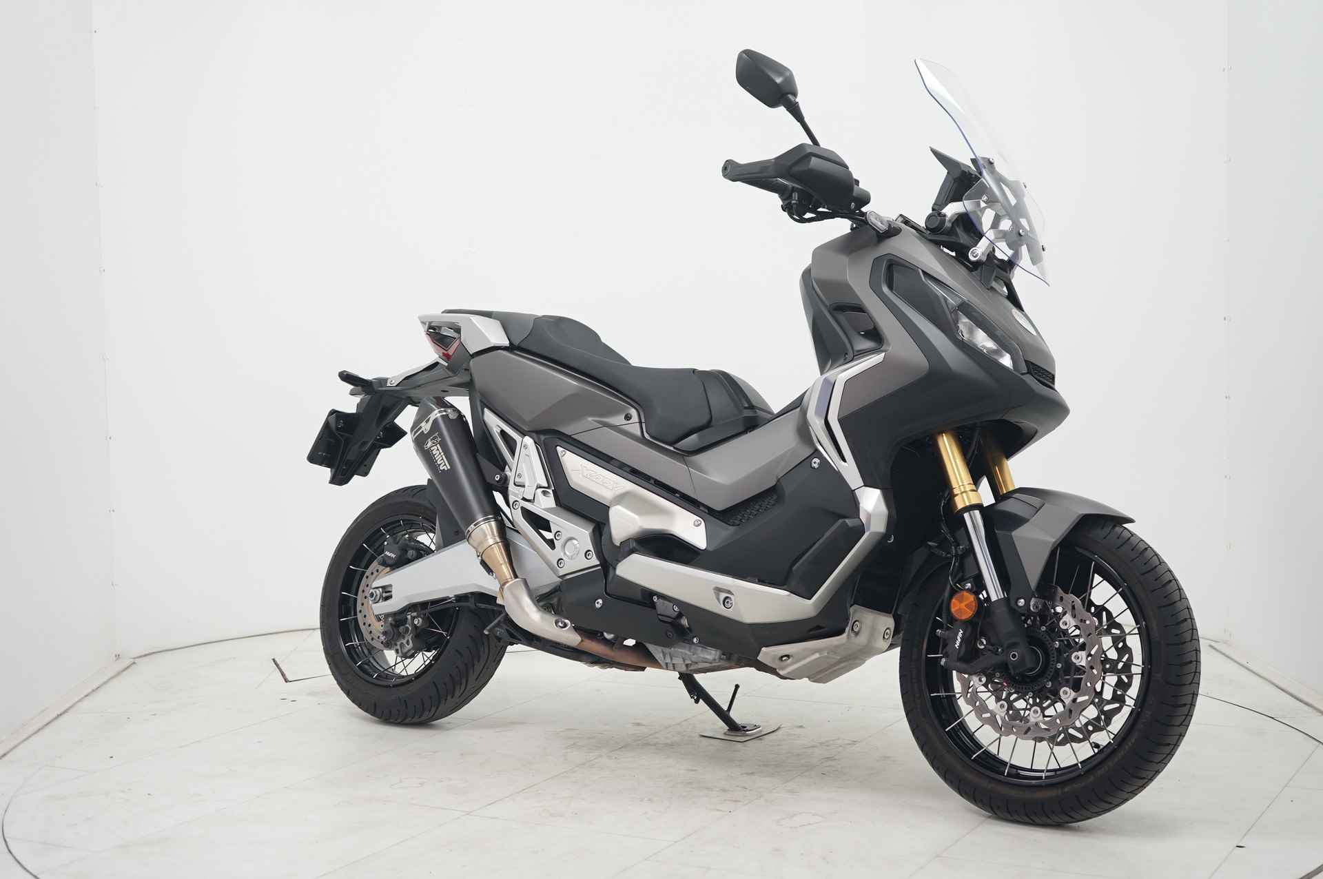 Honda X-ADV 750 GERESERVEERD RS T/M 10-9 - 2/12