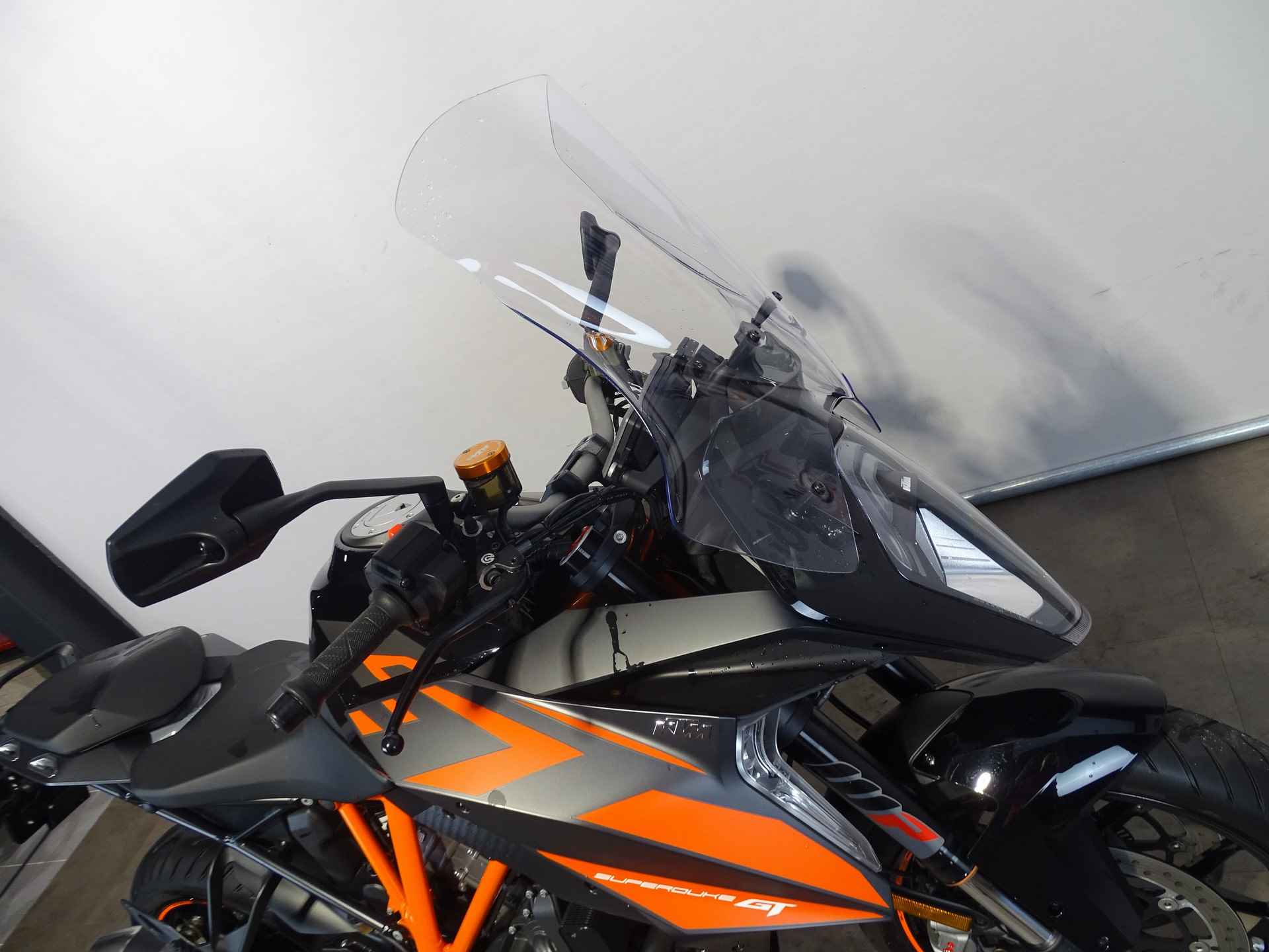 KTM 1290 SUPER DUKE GT - 2/9