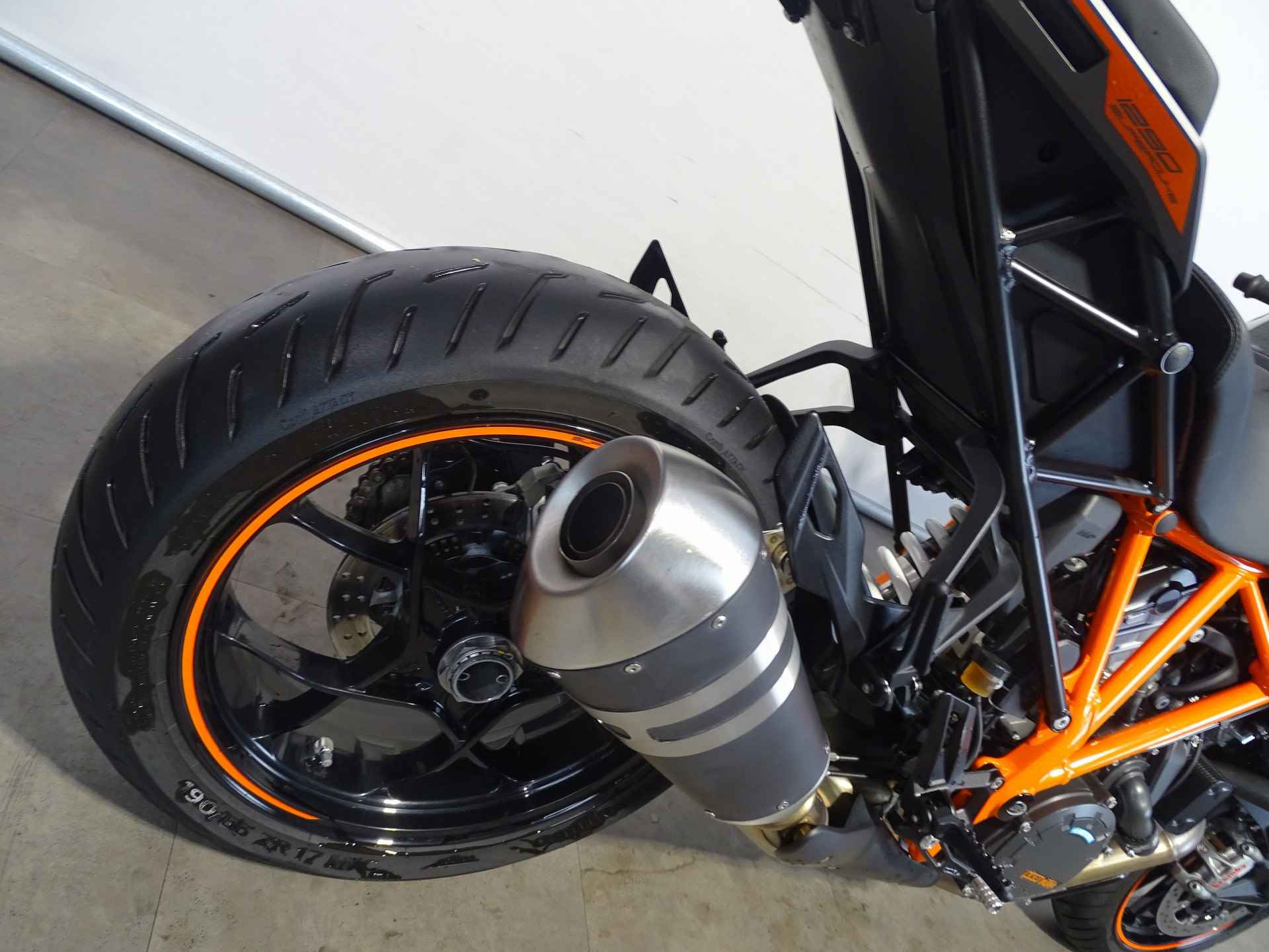 KTM 1290 SUPER DUKE GT - 5/9