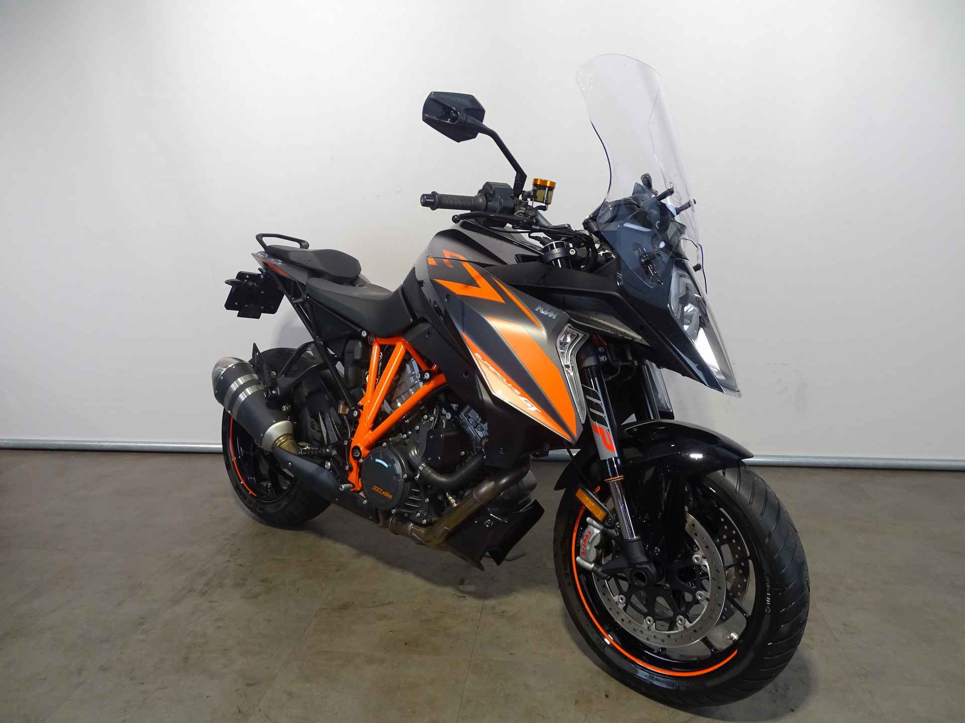 KTM 1290 SUPER DUKE GT - 8/9