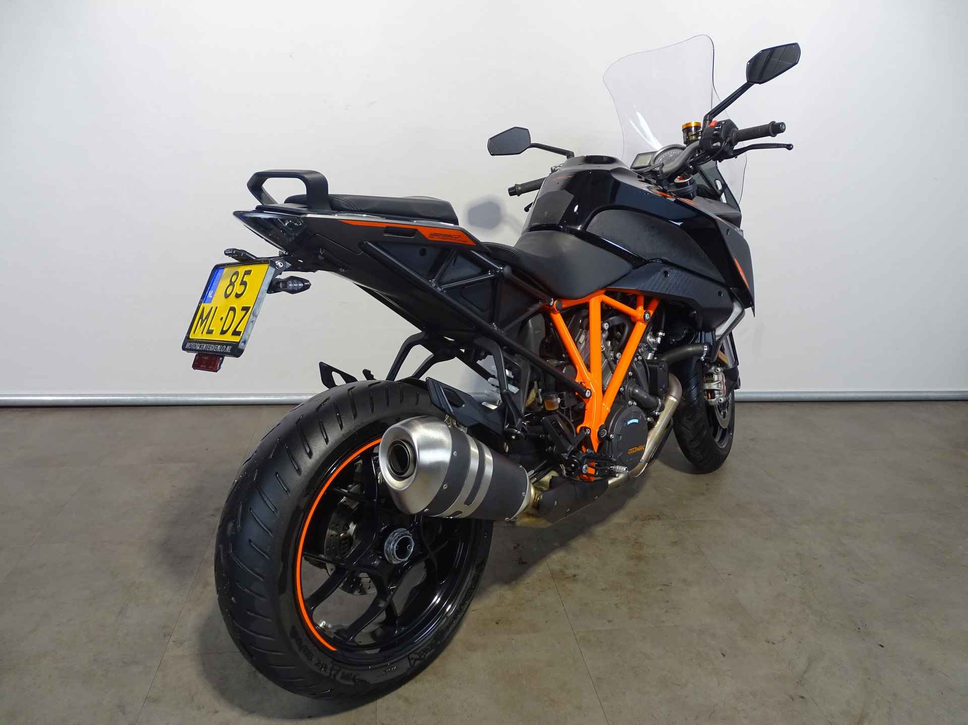 KTM 1290 SUPER DUKE GT - 9/9