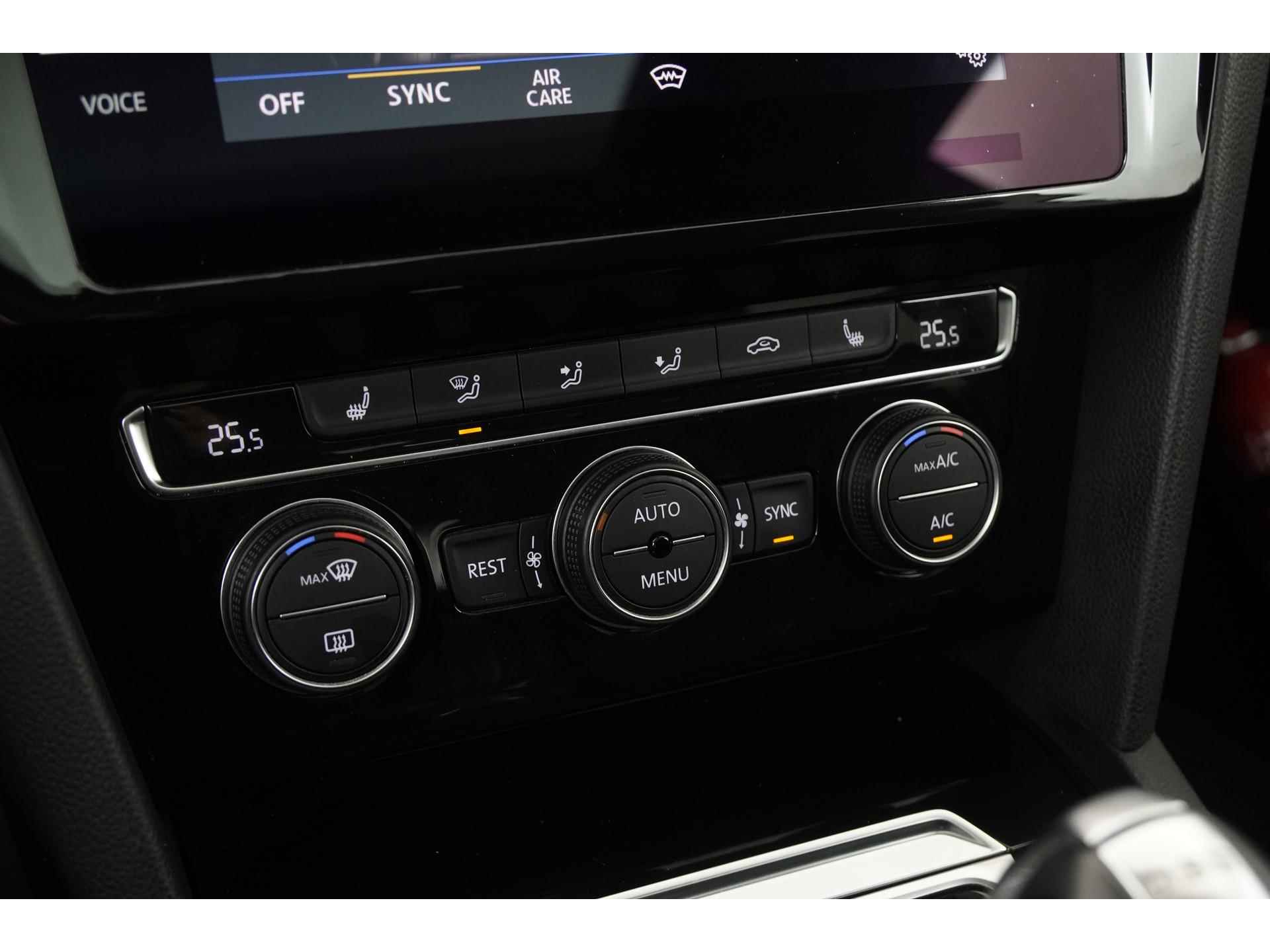 Volkswagen Passat 1.5 TSI Elegance DSG | Arteon | Schuifdak | Active Info Display | Trekhaak Uitklap | Zondag Open! - 11/43