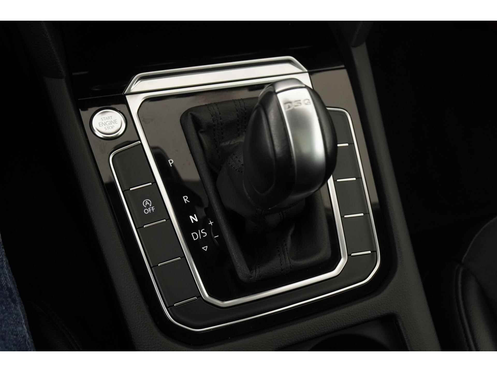 Volkswagen Passat 1.5 TSI Elegance DSG | Arteon | Schuifdak | Active Info Display | Trekhaak Uitklap | Zondag Open! - 12/43
