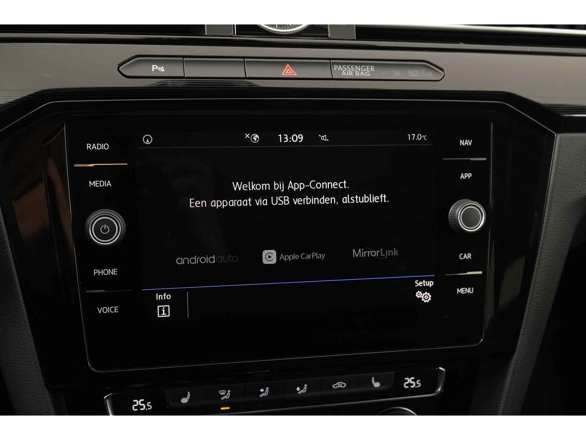Volkswagen Passat 1.5 TSI Elegance DSG | Arteon | Schuifdak | Active Info Display | Trekhaak Uitklap | Zondag Open! - 16/43