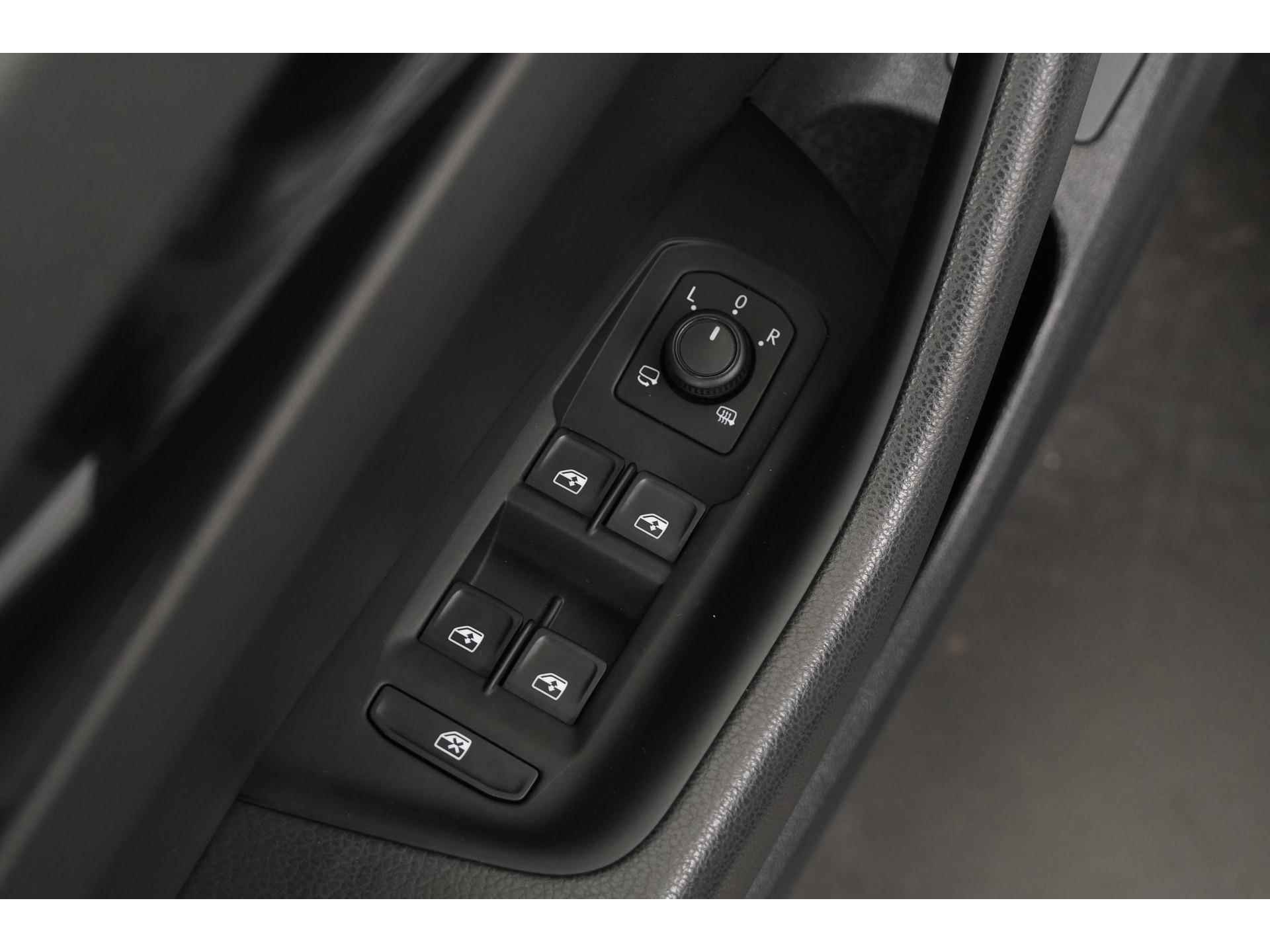 Volkswagen Passat 1.5 TSI Elegance DSG | Arteon | Schuifdak | Active Info Display | Trekhaak Uitklap | Zondag Open! - 35/43