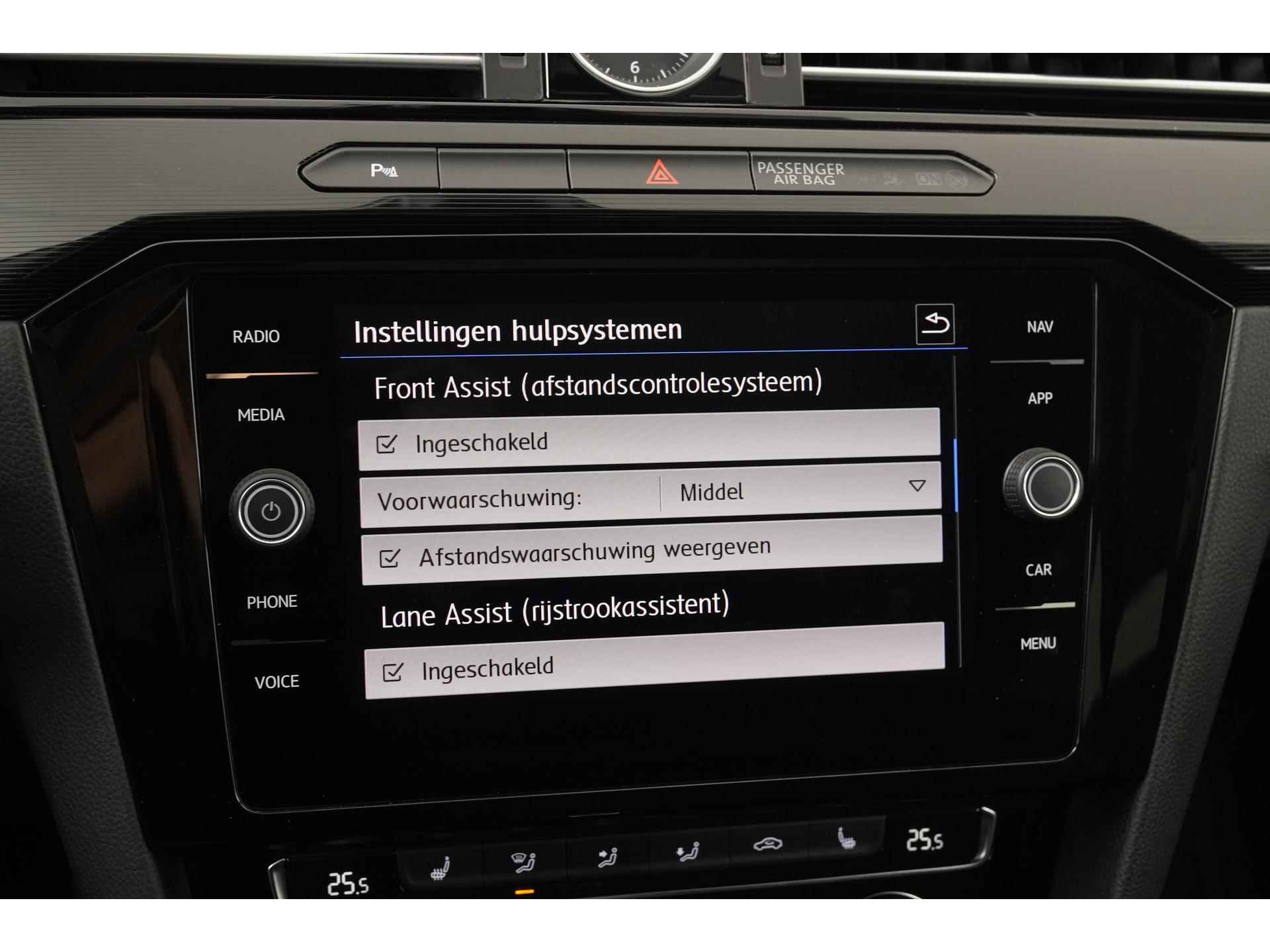 Volkswagen Passat 1.5 TSI Elegance DSG | Arteon | Schuifdak | Active Info Display | Trekhaak Uitklap | Zondag Open! - 41/43