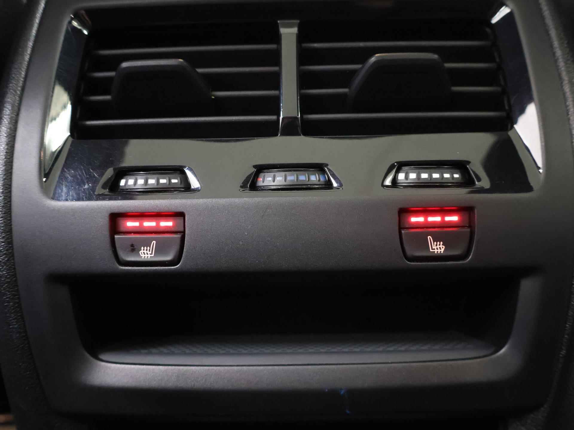 BMW X5 xDrive45e High Executive | M-Sport  | NL Auto | Laser Licht | Harman/Kardon | Comfortstoelen + Geheugen | Navigatie | Panoramadak | Luxe lederen bekleding | LED | DAB | CraftedClarity | 22" Lichtmetaal | HUD | - 13/56