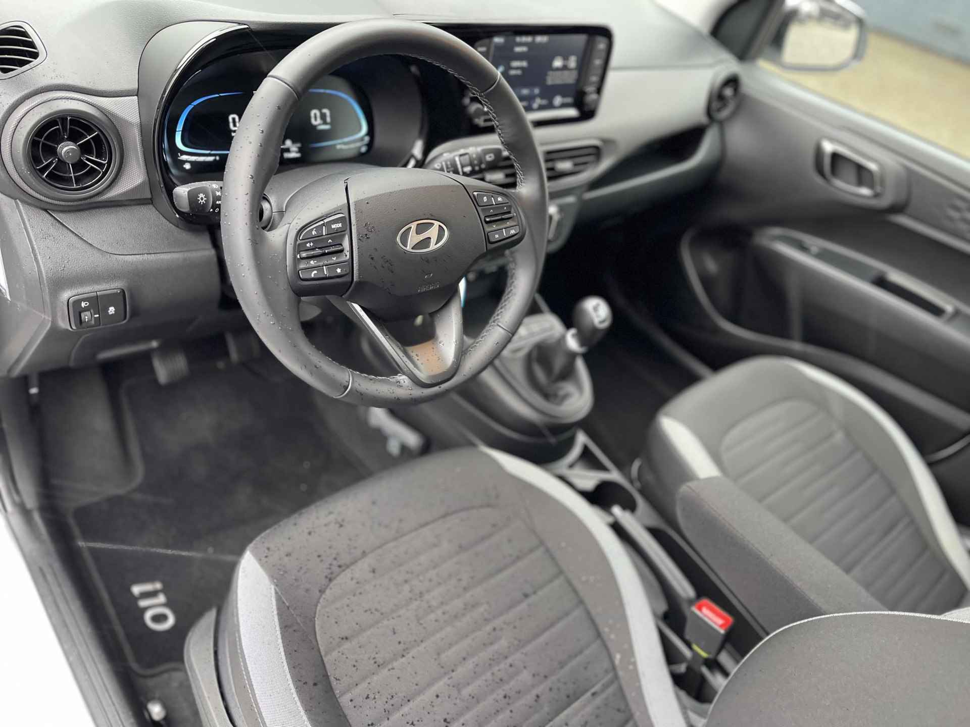 Hyundai i10 1.0 Comfort *NIEUW MODEL* | Apple Carplay/Android Auto | Camera | Cruise Control | Airco | Bluetooth Tel. | DAB | Rijklaarprijs! - 10/25