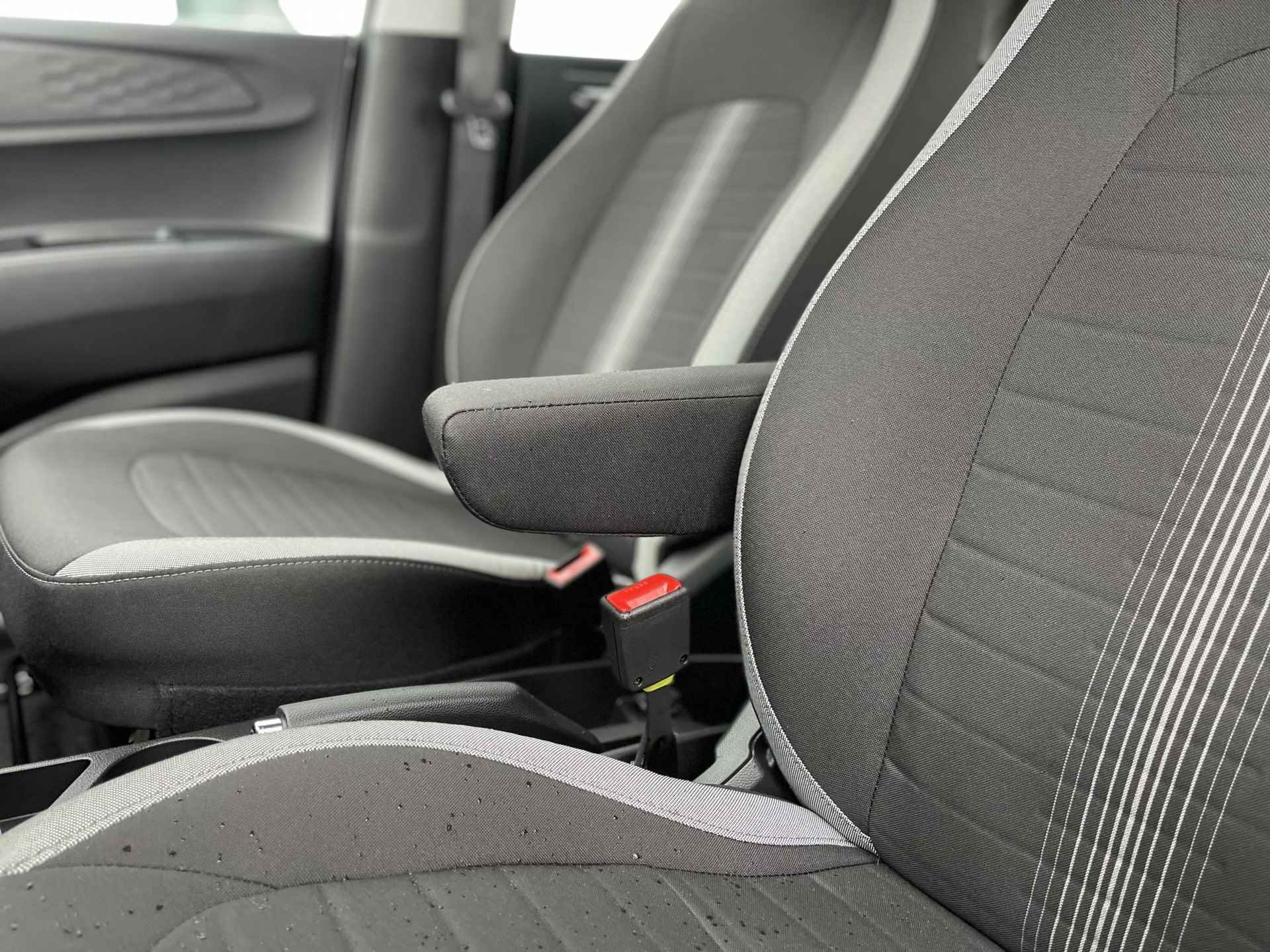 Hyundai i10 1.0 Comfort *NIEUW MODEL* | Apple Carplay/Android Auto | Camera | Cruise Control | Airco | Bluetooth Tel. | DAB | Rijklaarprijs! - 20/25