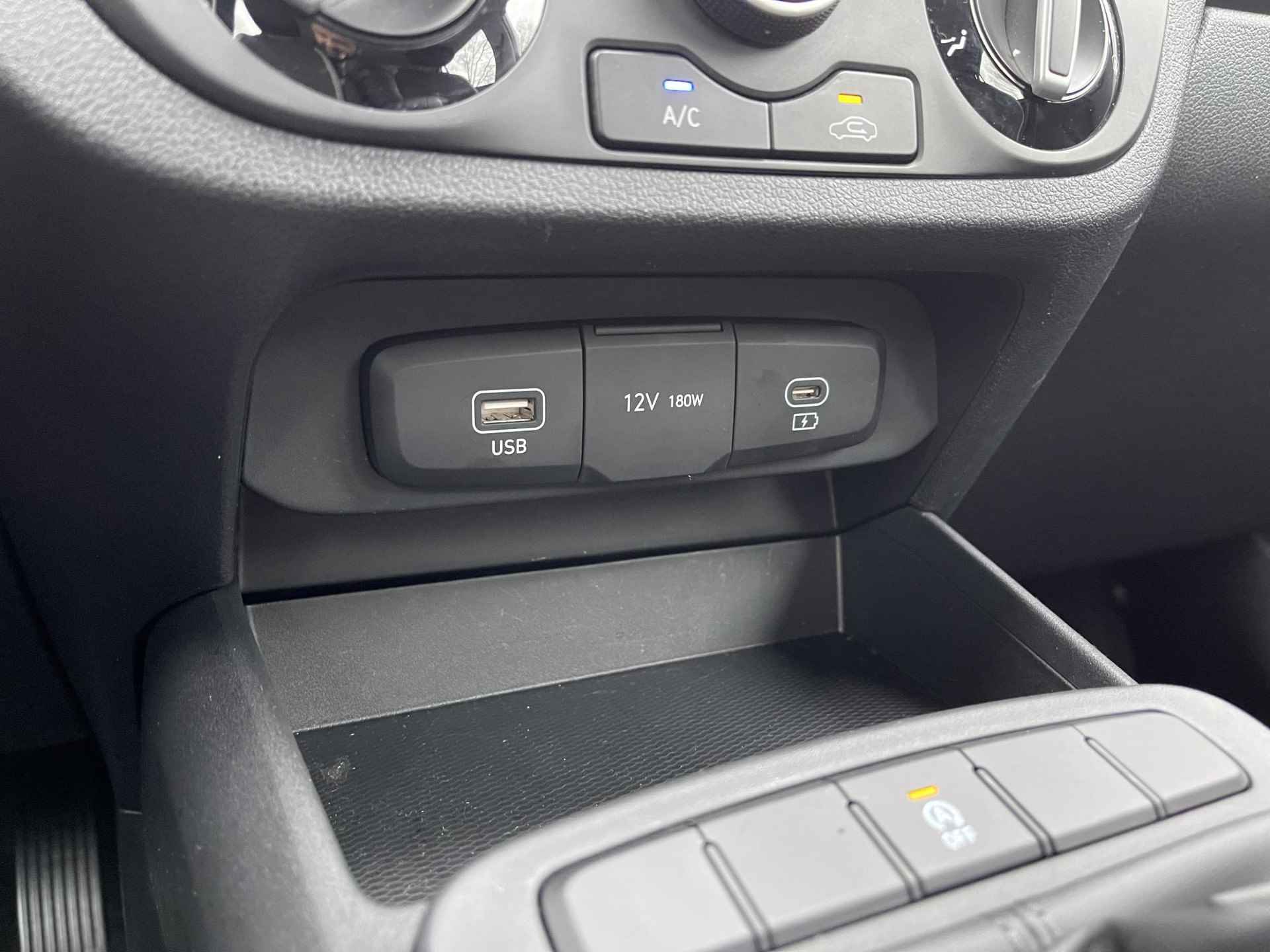 Hyundai i10 1.0 Comfort *NIEUW MODEL* | Apple Carplay/Android Auto | Camera | Cruise Control | Airco | Bluetooth Tel. | DAB | Rijklaarprijs! - 23/25