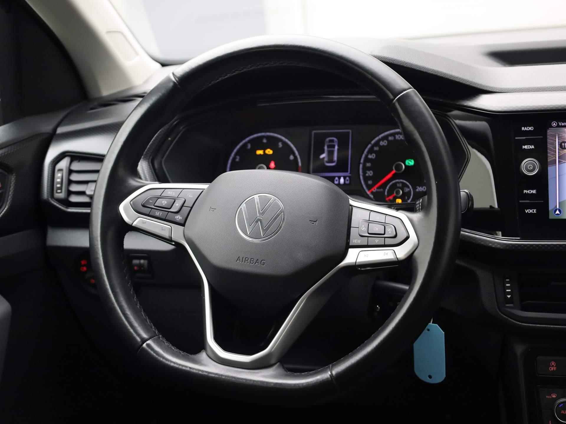Volkswagen T-Cross 1.0TSI/110PK Advance DSG · Navigatie · Parkeersensoren · Stoelverwarming - 29/37