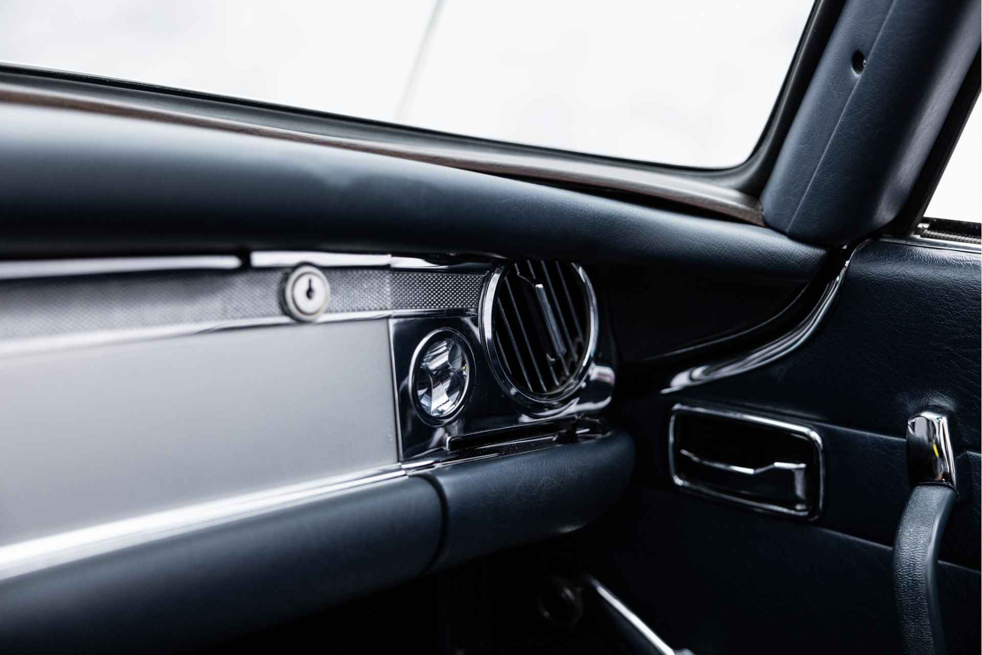 Mercedes-Benz 280 SL Pagode | Mint Condition | Full Restored | Matching Numbers - 35/60