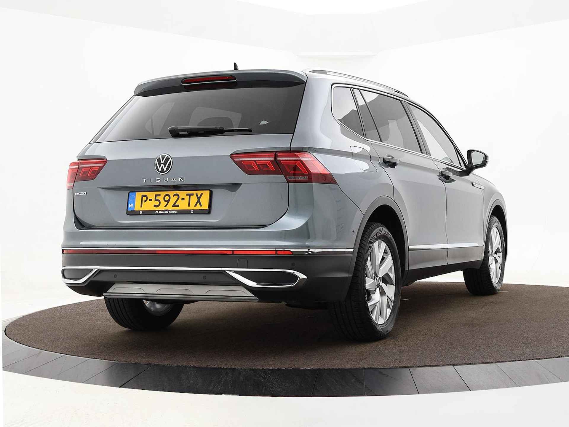 Volkswagen Tiguan Allspace 1.5 Tsi 150pk DSG Elegance 7p. | ACC | Keyless | Elek. Trekhaak | Elek. Achterklep | 7 Pers. | Camera | Park Assist | 18'' Inch | Garantie t/m 27-06-2026 of 100.000km - 3/29