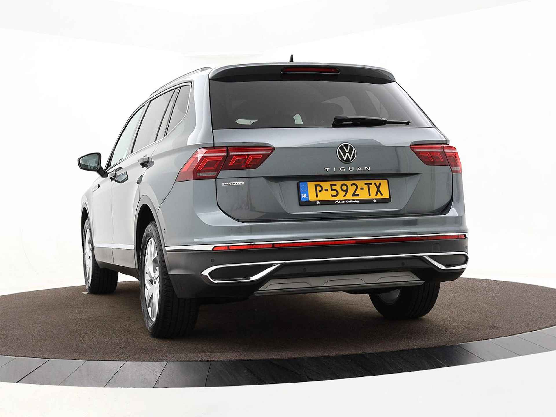 Volkswagen Tiguan Allspace 1.5 Tsi 150pk DSG Elegance 7p. | ACC | Keyless | Elek. Trekhaak | Elek. Achterklep | 7 Pers. | Camera | Park Assist | 18'' Inch | Garantie t/m 27-06-2026 of 100.000km - 22/29