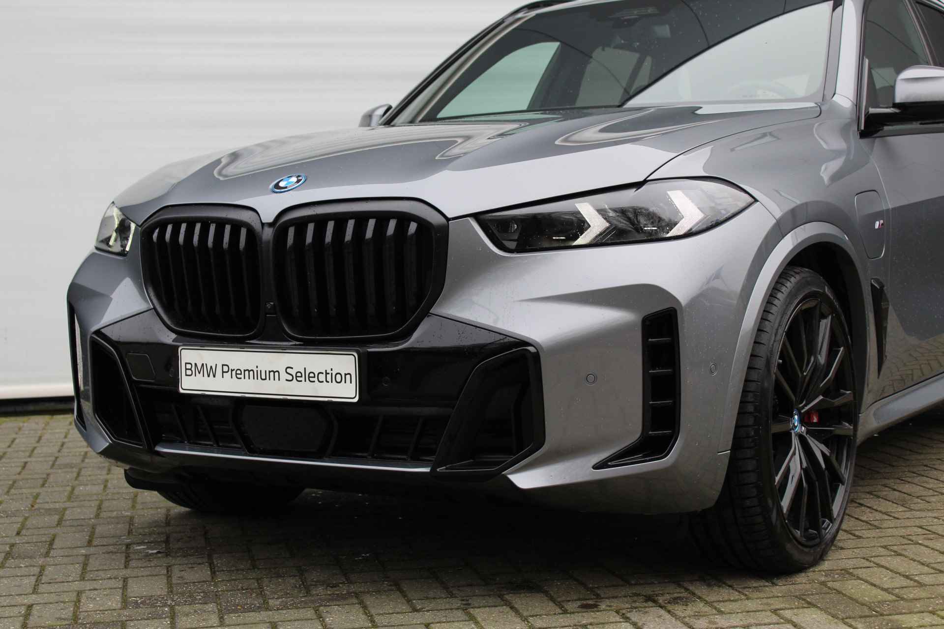 BMW X5 xDrive50e High Executive M Sport Automaat / Panoramadak / Trekhaak / Parking Assistant Professional / Soft-Close / Stoelventilatie / Adaptieve LED / Comfort Access - 16/31